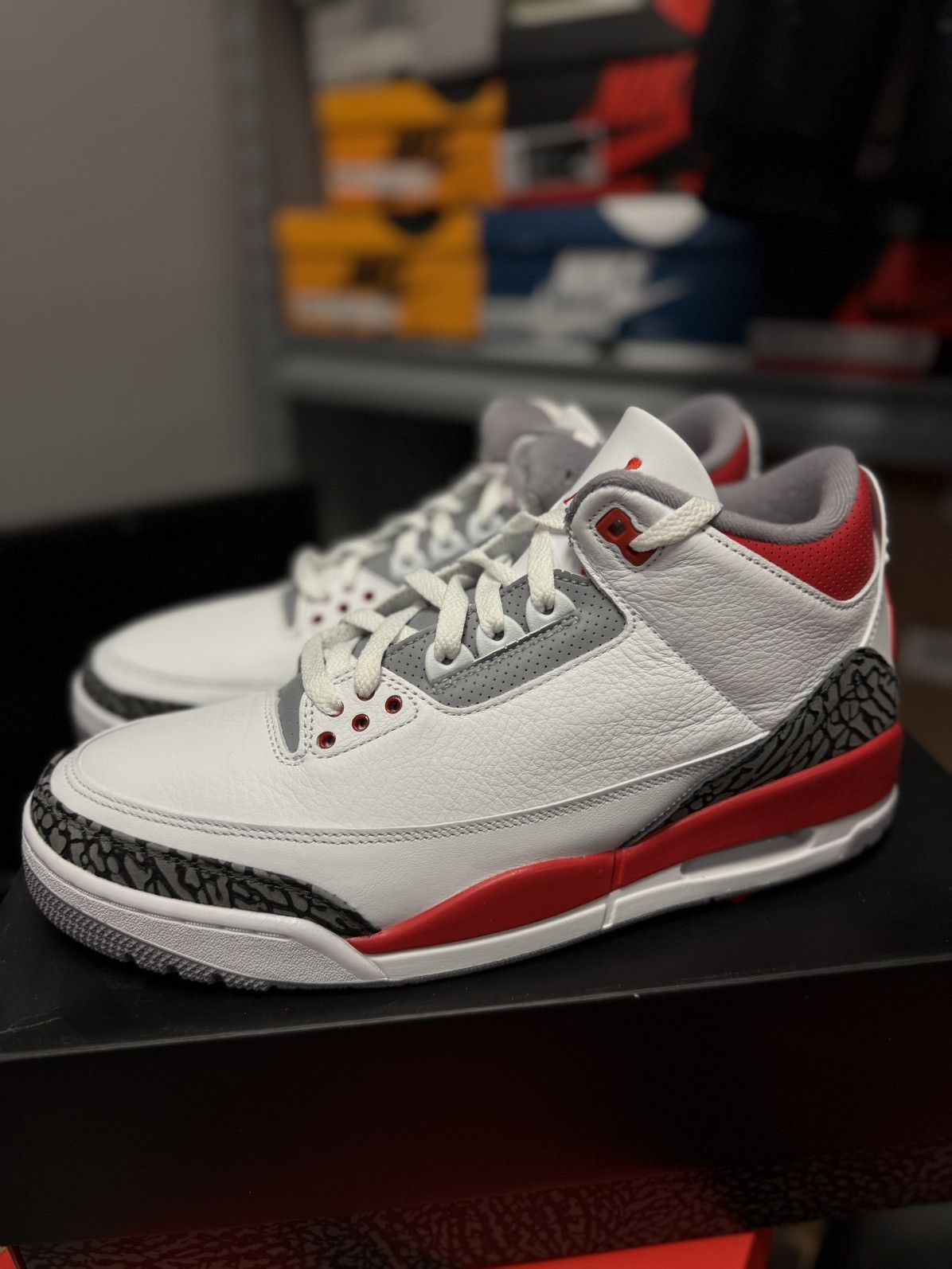 Jordan Brand × Nike Jordan 3 Fire Red Cement (2022) Size 12 🧼 Size US 12 / EU 45 - 4 Thumbnail