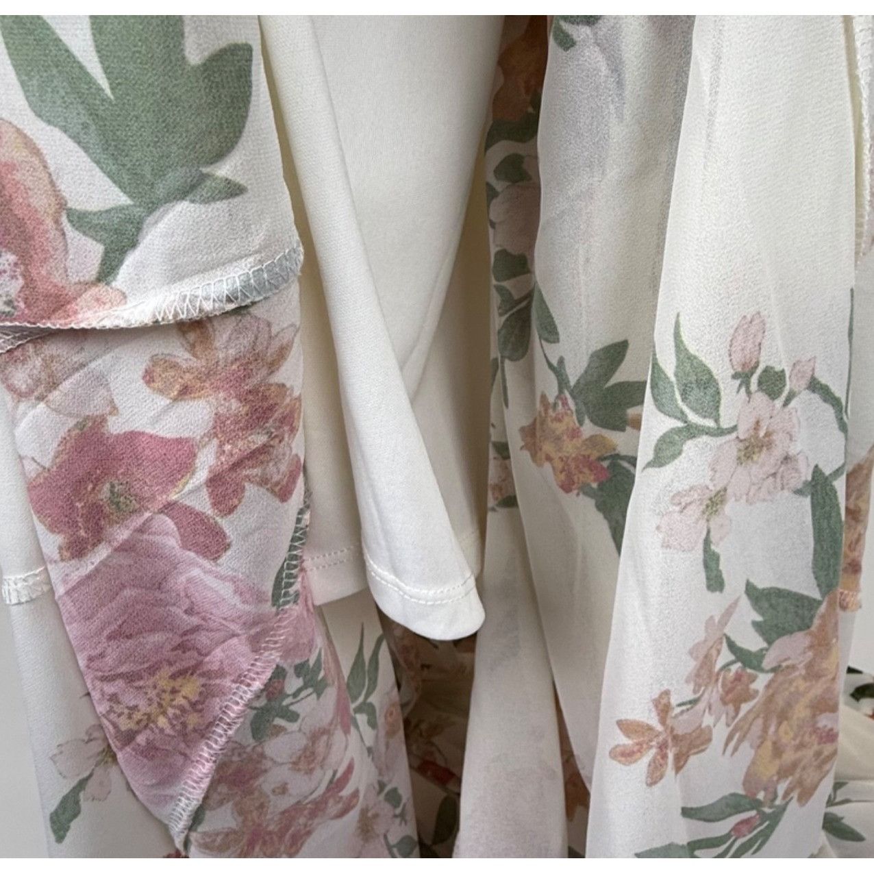 Anthropologie Champagne & Strawberry White Floral Flowy Bohemian Tie-Belt Size M / US 6-8 / IT 42-44 - 4 Thumbnail