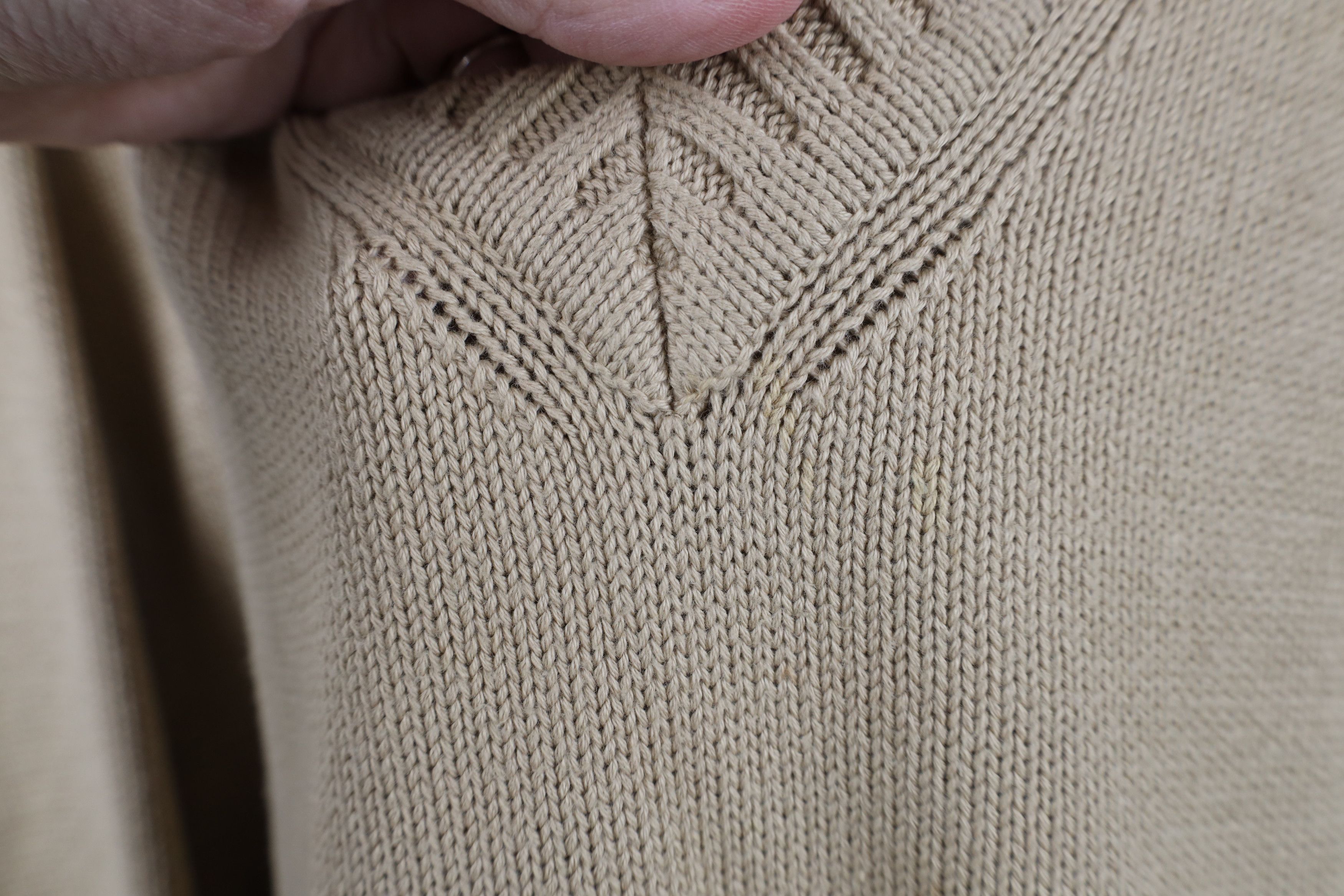 L.L. Bean Vintage 90s LL Bean Blank Cotton Knit V-Neck Sweater Beige Size US L / EU 52-54 / 3 - 4 Thumbnail