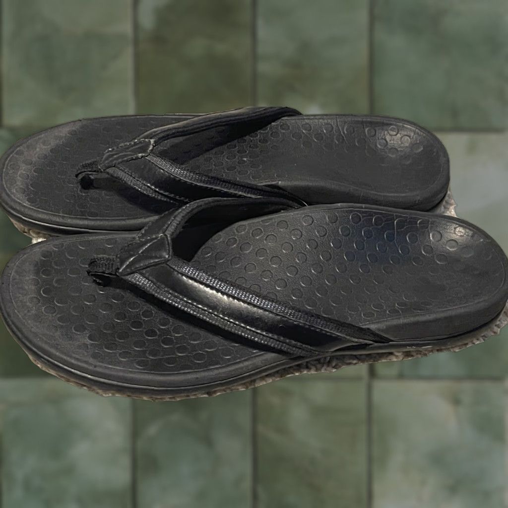 Vionic Vionic Tide Sandals Flip Flop Women Black 8 Leather Arch Support Comfort Orthopedic Slip On Flat Heel Womens Size US 6 / IT 36 - 1 Thumbnail