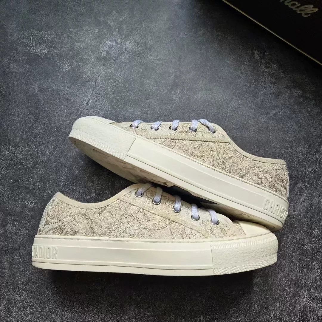 Dior Dior Floral Printed Lowtop Sneakers 38 Women Size US 7.5 / IT 37.5 - 1 Thumbnail