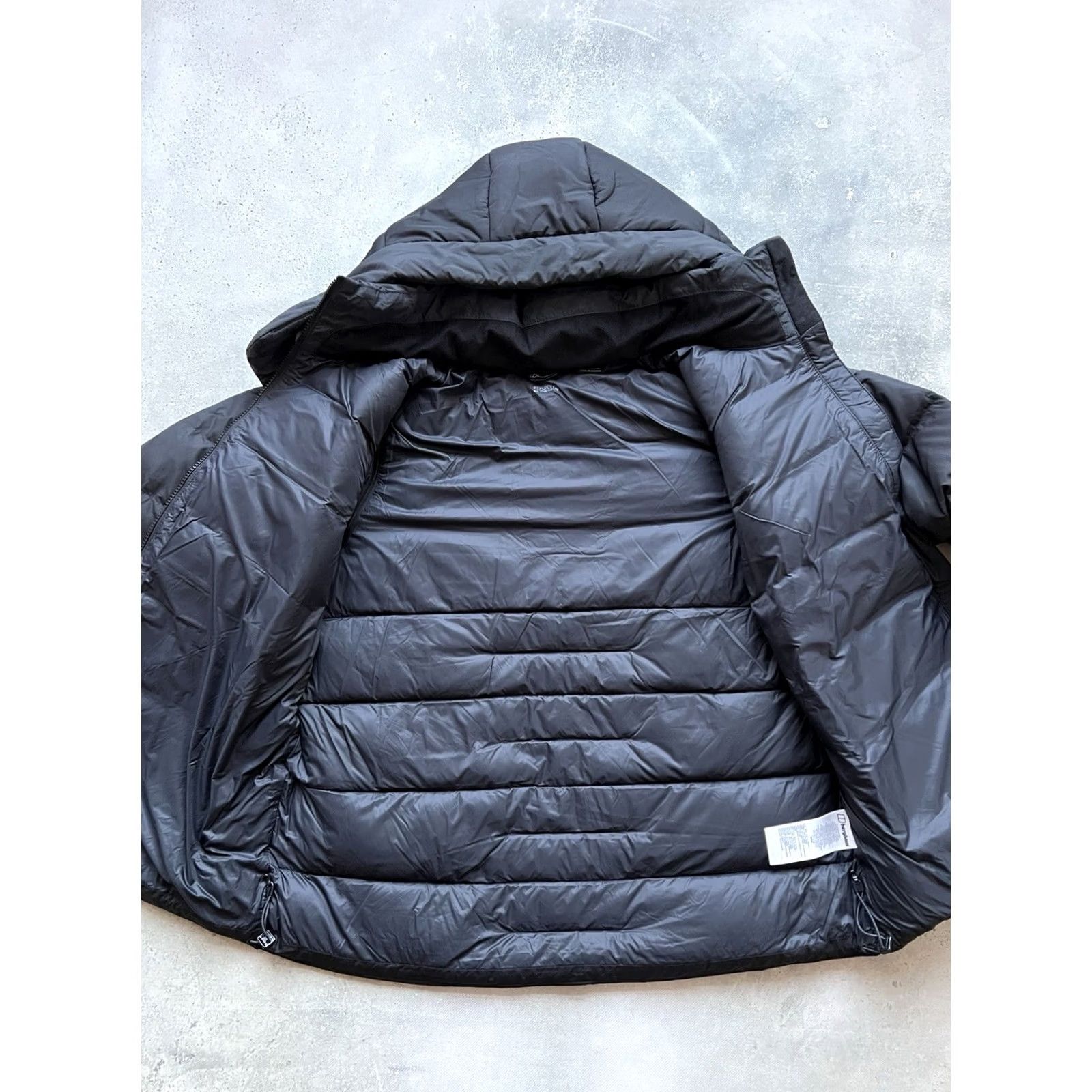 Berghaus BERGHAUS EMBO 4 IN 1 DOWN CONVERTIBLE JACKET PUFFER WOMEN'S BLACK 2XL Size XXL / US 16-18 / IT 52-54 - 6 Thumbnail