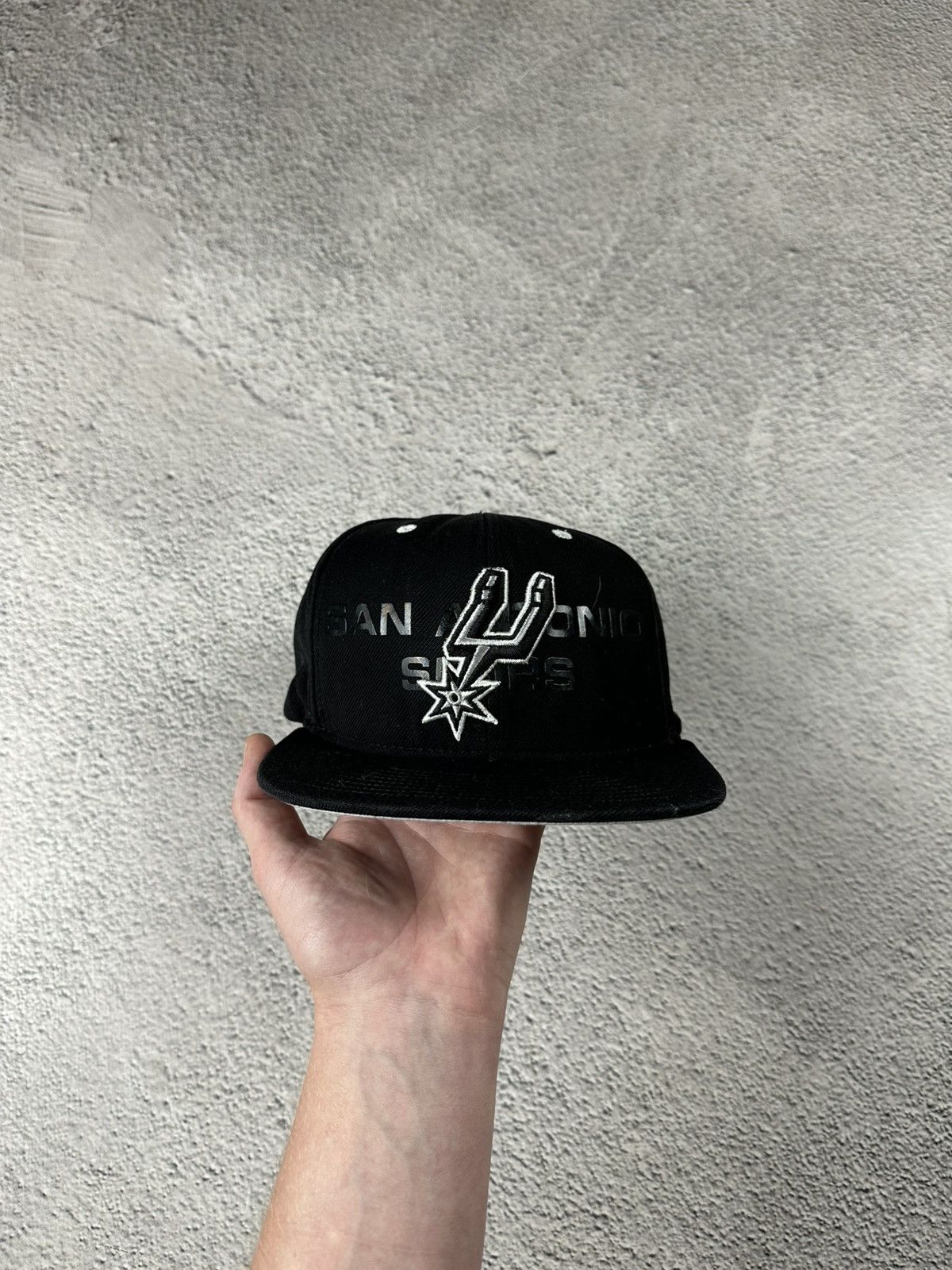 Adidas Adidas San Antonio 2014 NBA Snapback Spurs Y2K Size ONE SIZE - 2 Thumbnail