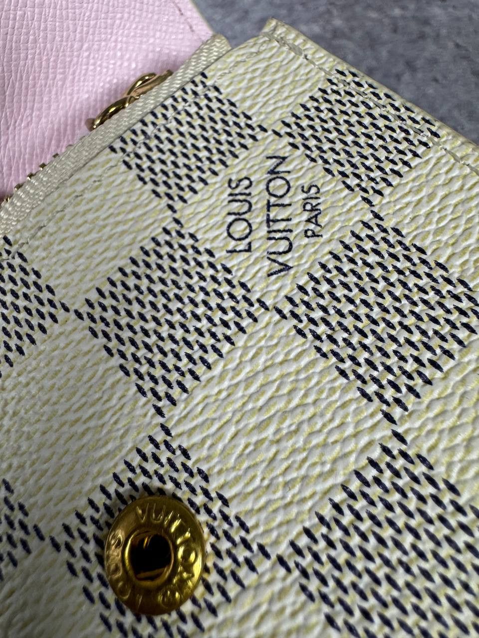 Louis Vuitton Louis Vuitton Damier Azur Canvas Wallet with Pink Button Size ONE SIZE - 21 Thumbnail