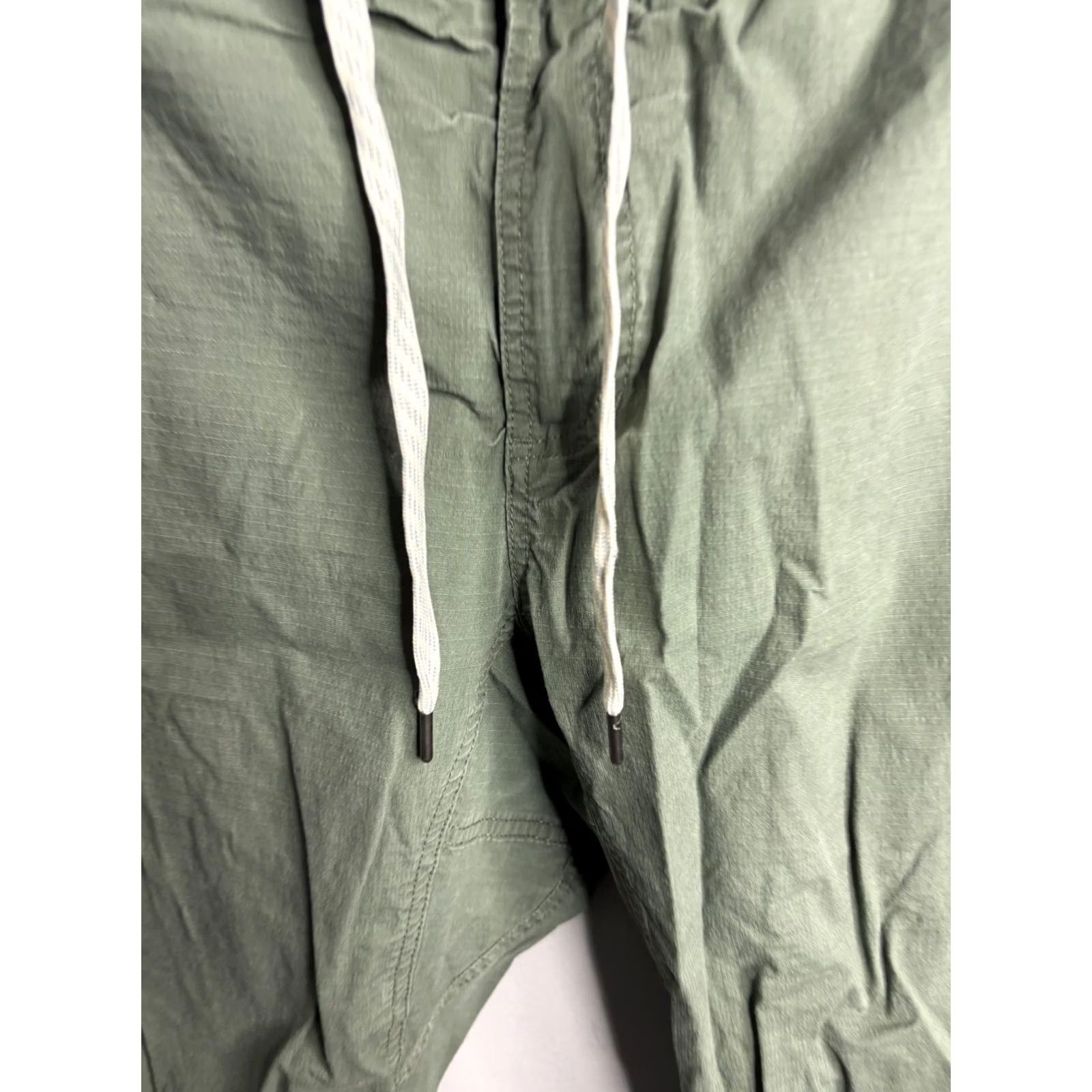 Vuori Vuori Pants Men S Green Ripstop Jogger Drawstring Pockets Zipper Athletic Casual Everyday Size US 29 - 2 Thumbnail