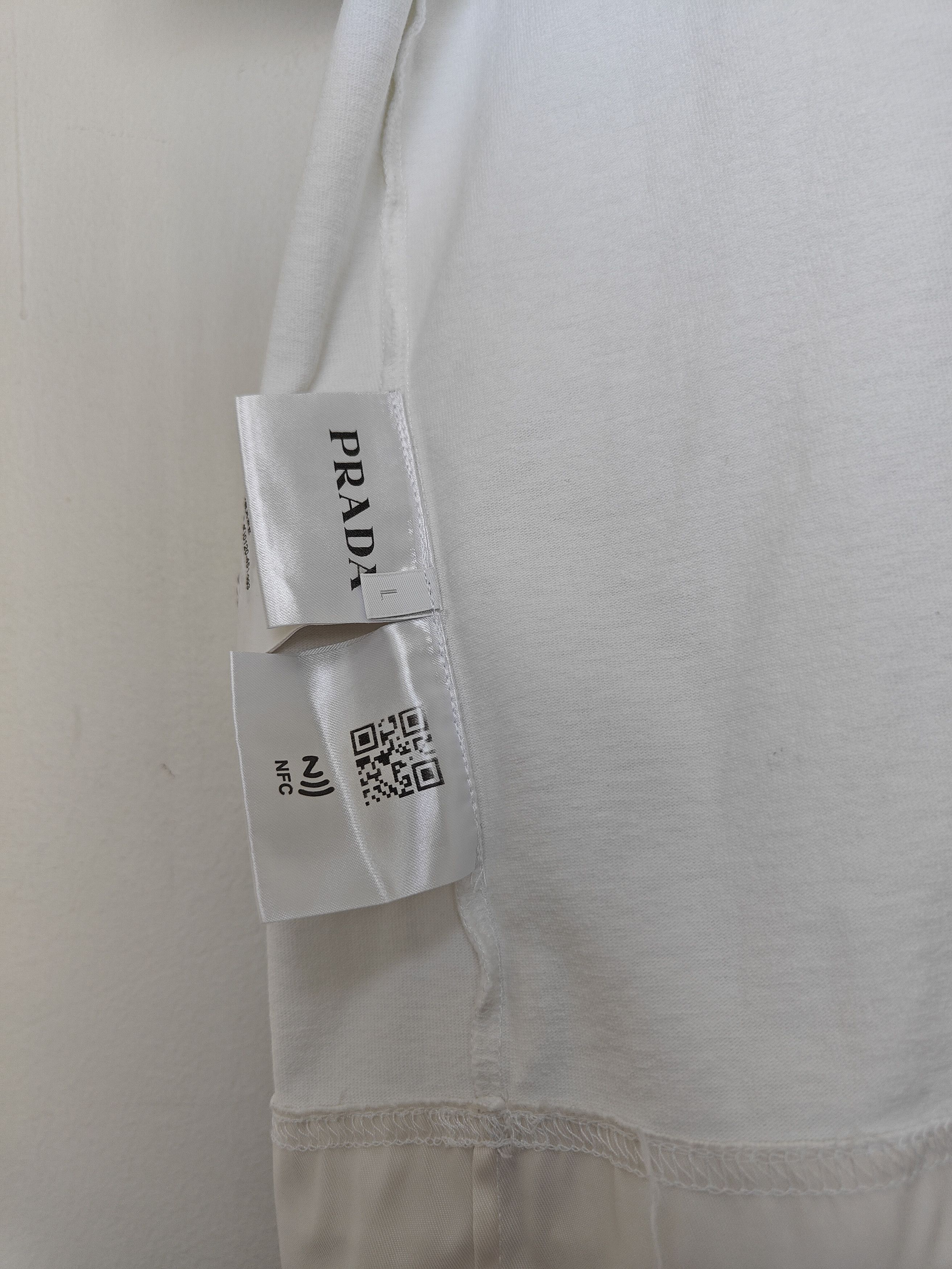 Prada Jersey and Re-Nylon T-Shirt Size US L / EU 52-54 / 3 - 5 Thumbnail