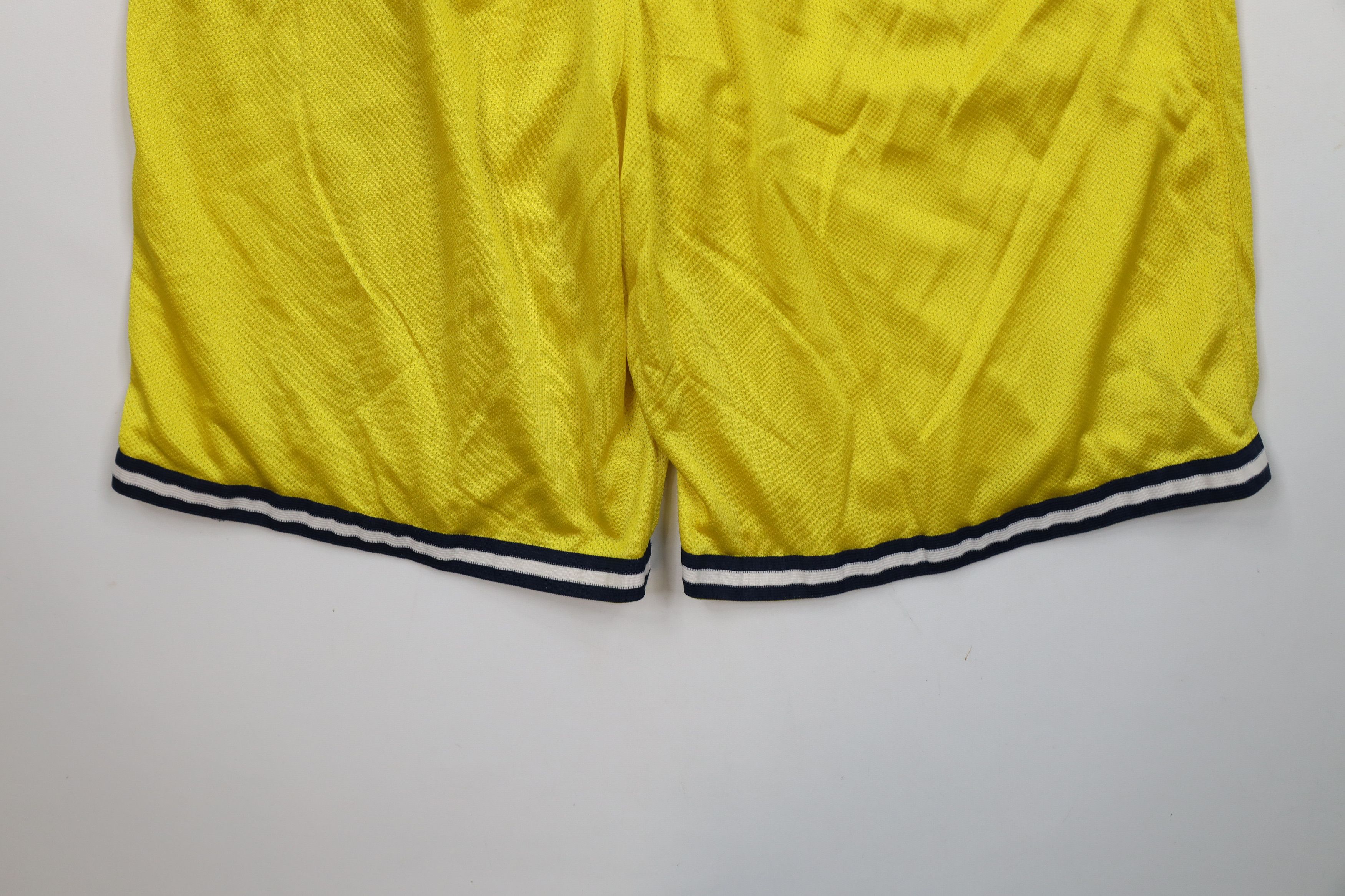 Adidas × Vintage Adidas University of Michigan Basketball Shorts Yellow Size US 34 / EU 50 - 14 Thumbnail