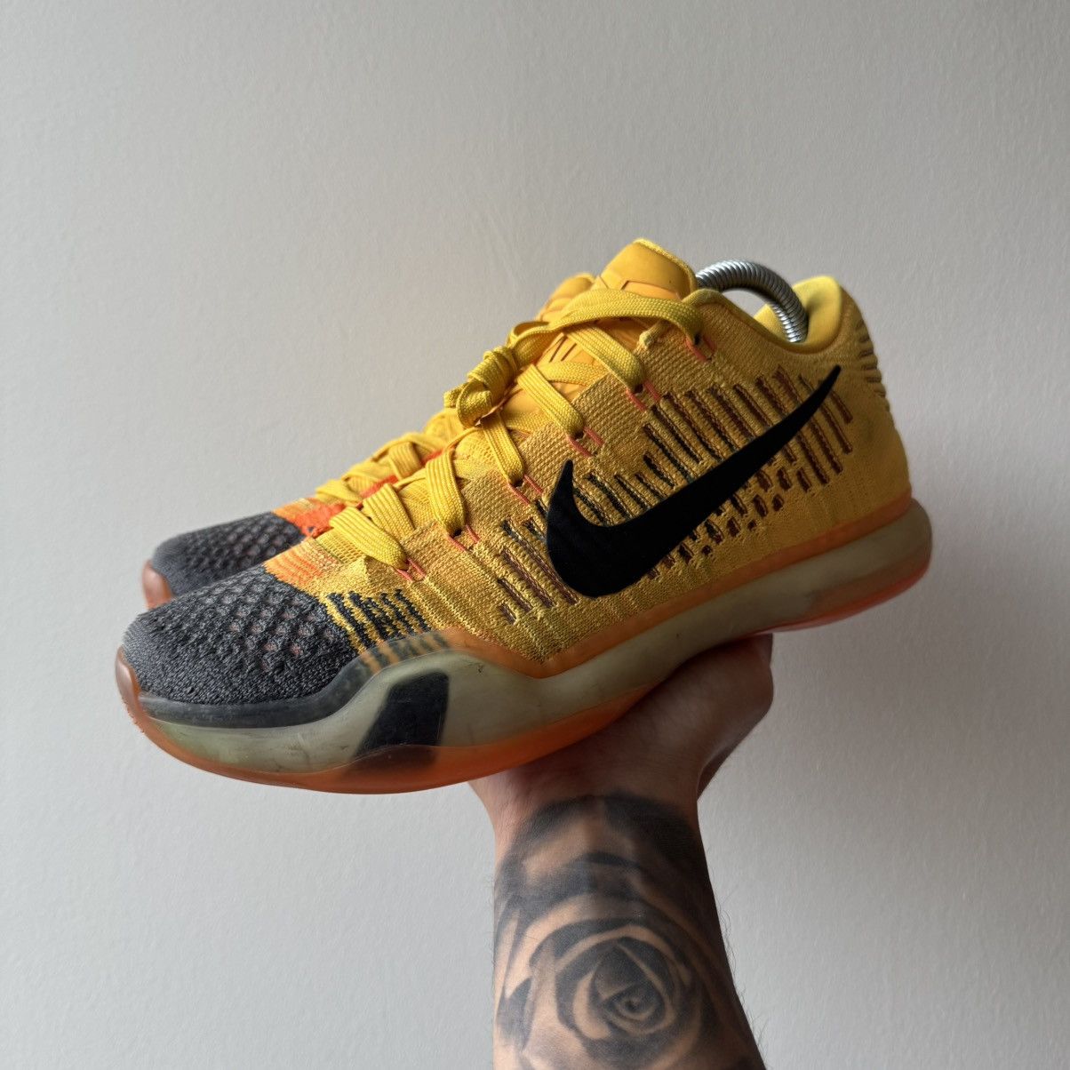 Nike Kobe 10 Elite Low Chester Rivalry Yellow/Orange Sz