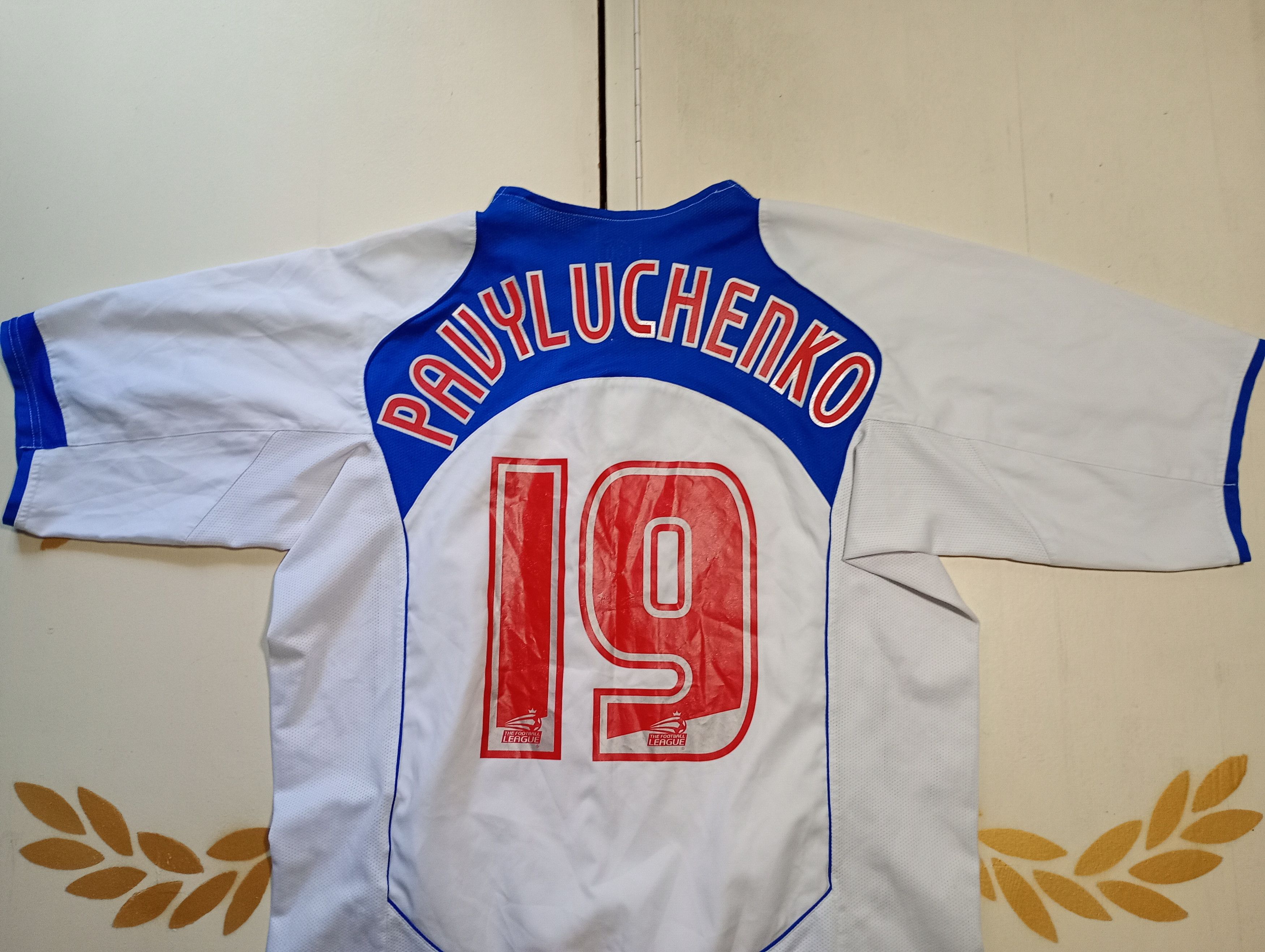 Nike Nike Russia Away Jersey #19 Pavyluchenko 2004-2005 Size US L / EU 52-54 / 3 - 13 Thumbnail