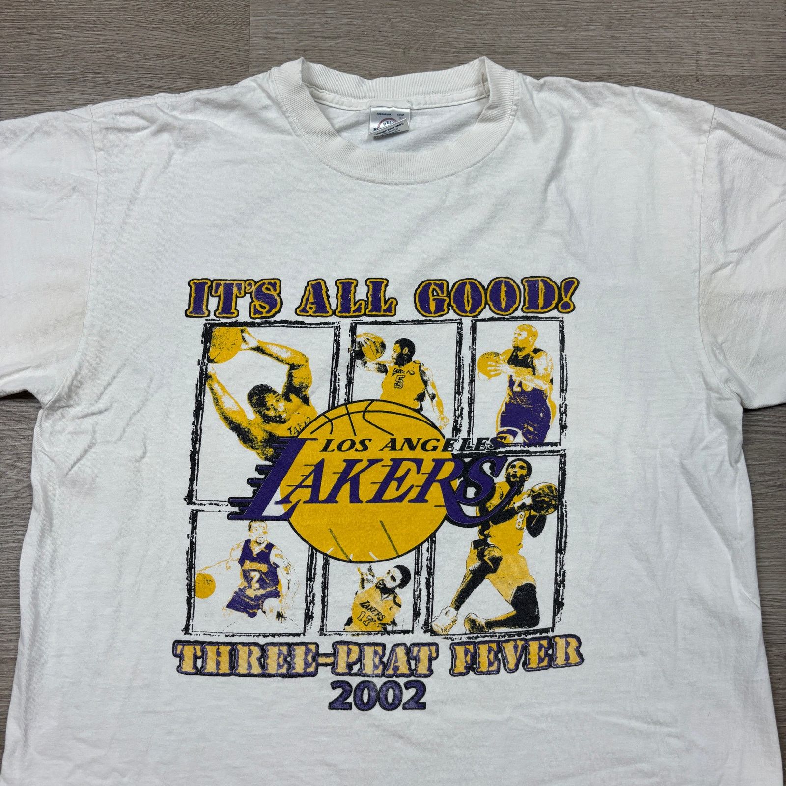Delta × NBA × Vintage VTG Los Angeles Lakers Three Peat Fever 2002 Playoffs T XL Size US XL / EU 56 / 4 - 2 Thumbnail