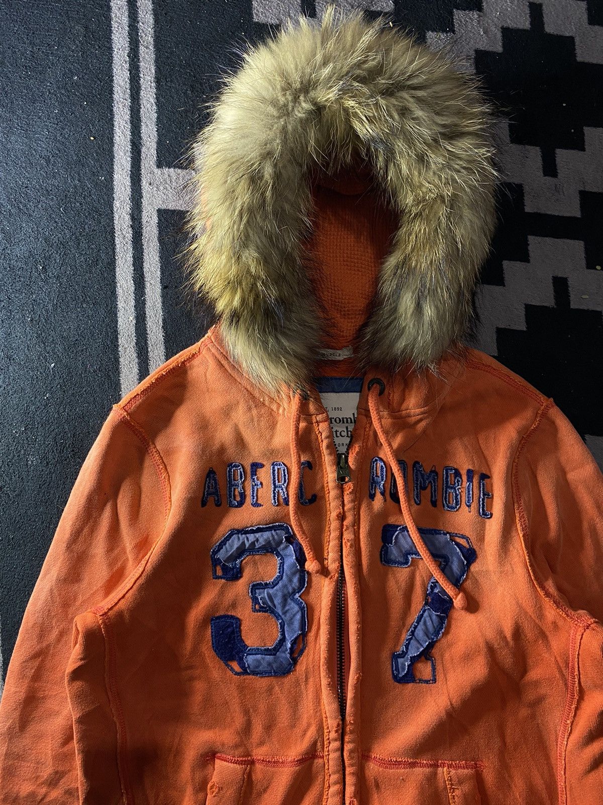 Abercrombie & Fitch Vintage Abercrombie & Fitch faux fur Distressed zip hoodie Size US M / EU 48-50 / 2 - 4 Thumbnail