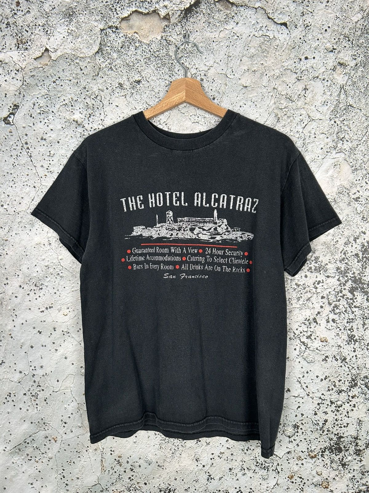 Vintage Vintage The Hotel Alcatraz Graphic Tee Grunge Rock Punk Size US M / EU 48-50 / 2 - 1 Thumbnail
