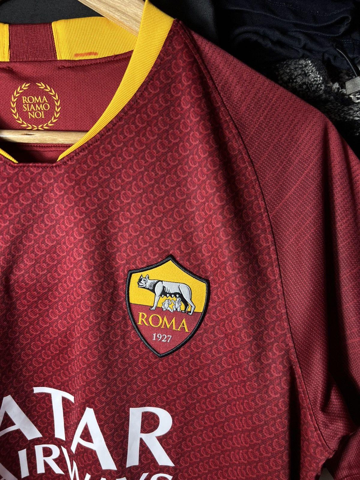 Nike Nike Jersey Youth Qatar Airways 2018 Roma Football Soccer Size US M / EU 48-50 / 2 - 5 Thumbnail