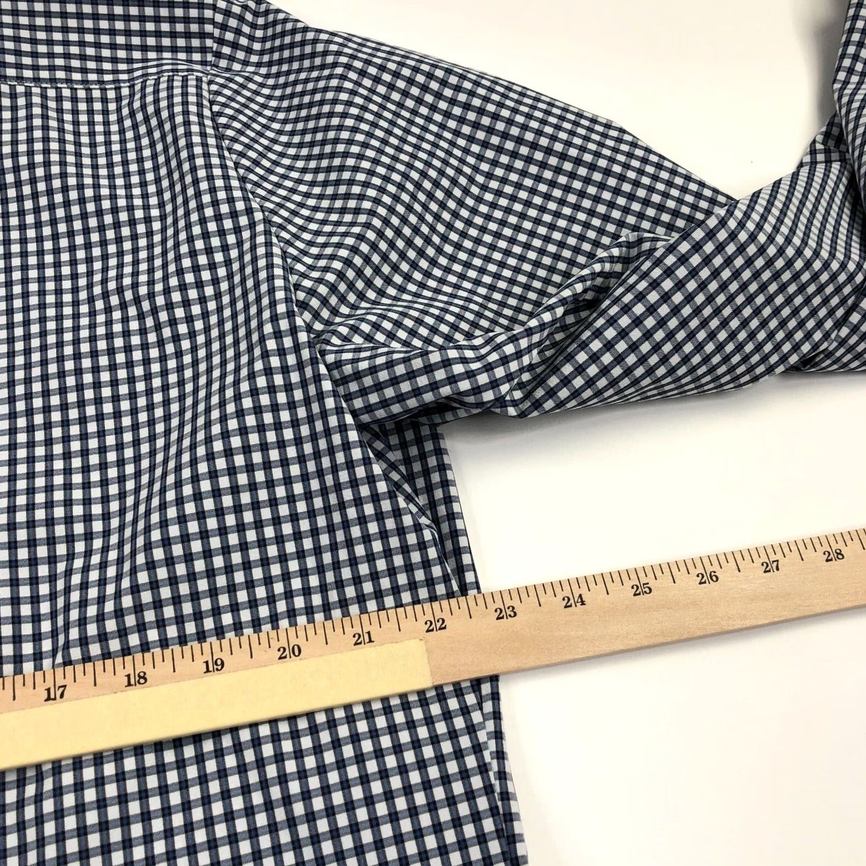 Mizzen+Main Mizzen + Main Mens Shirt XL Trim Fit Blue White Check Long Sleeve Button EUC Shirt Size US XL / EU 56 / 4 - 3 Thumbnail