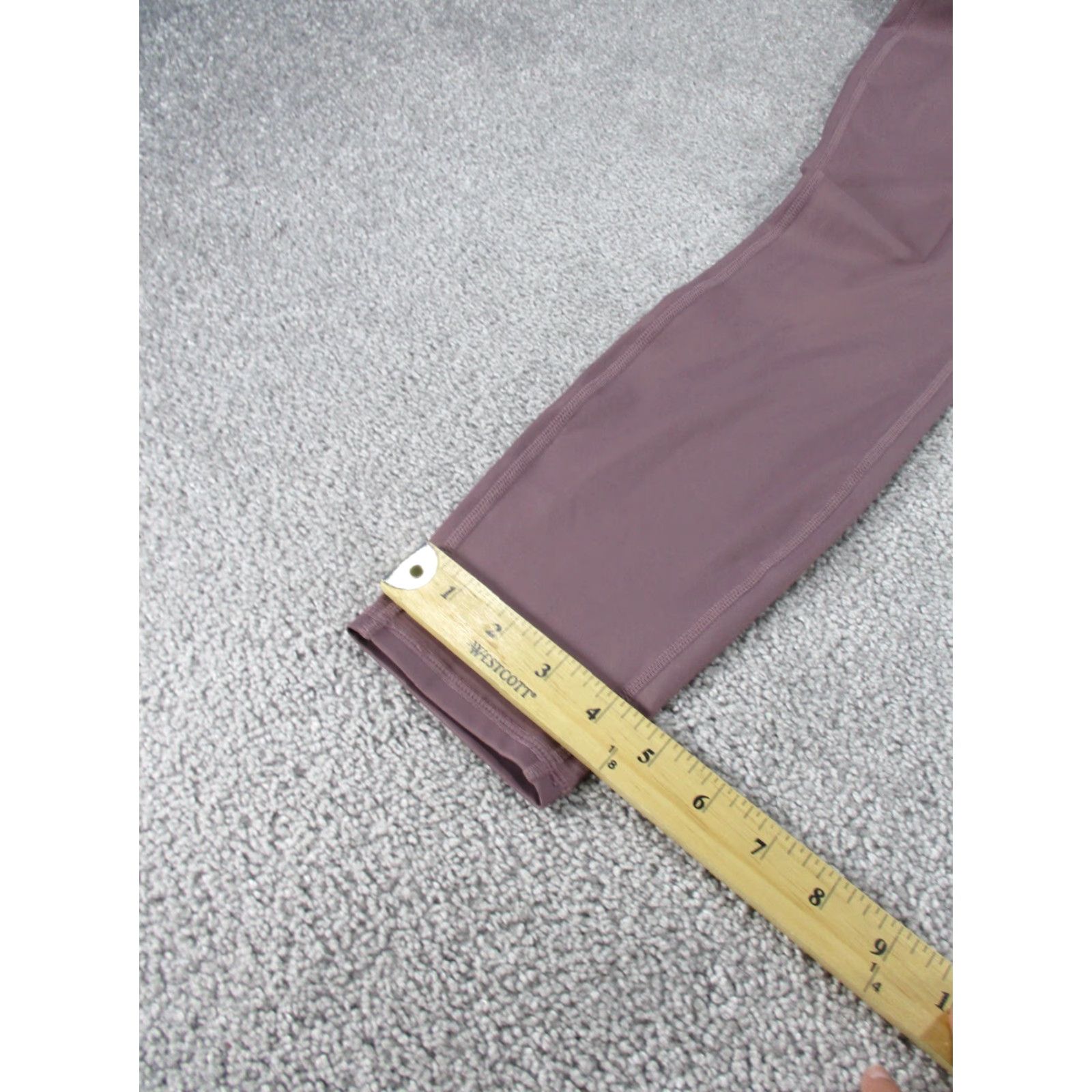 Athleta VINTAGE Athleta Women’s Leggings Medium Purple Yoga Cropped Shiny Athleisure 90s Women Size 32" / US 10 / IT 46 - 5 Thumbnail