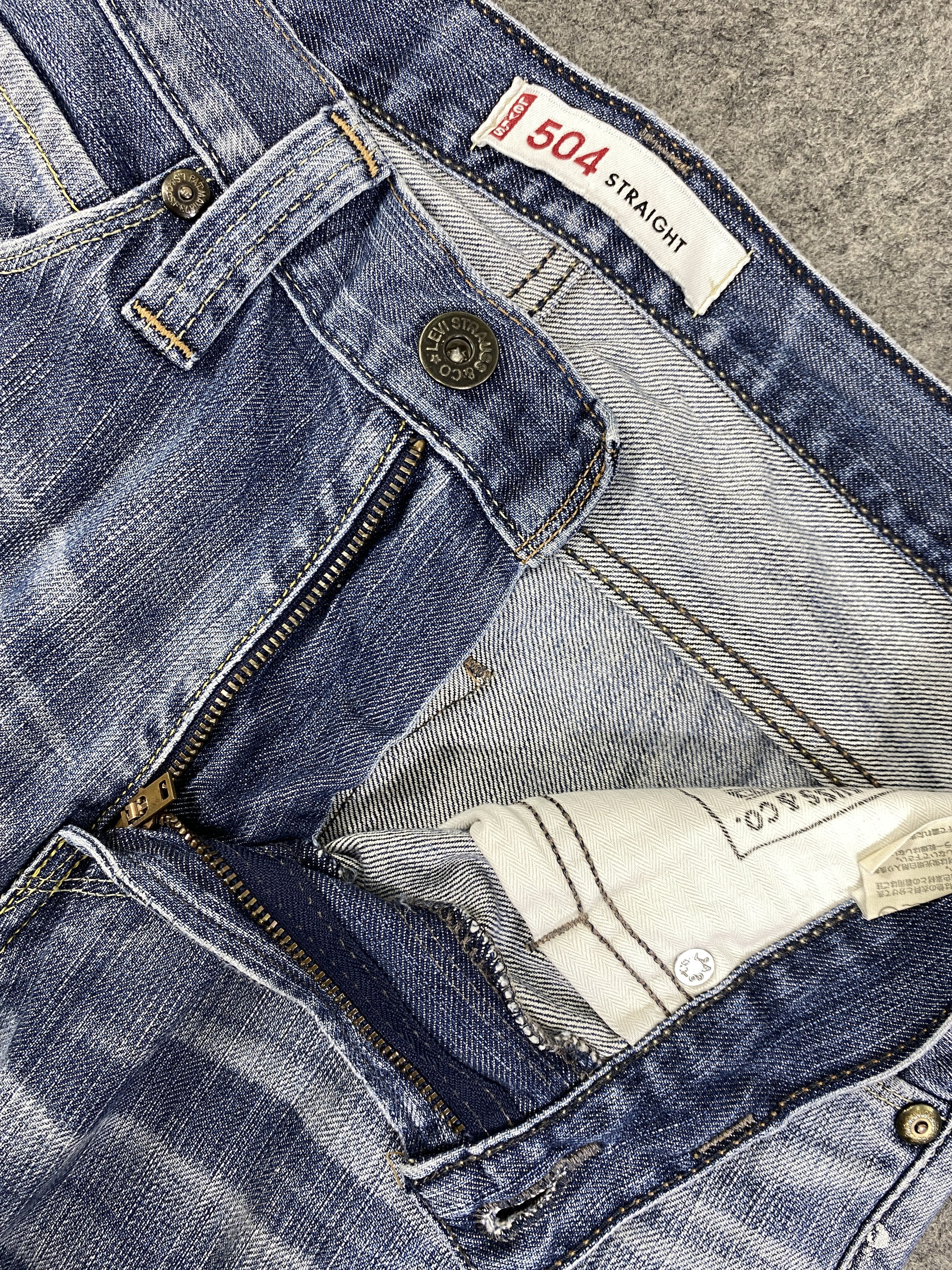 Levi's Faded Blue Vintage Levi's 504 Jeans 32x28.5 - JN3327 Size US 32 / EU 48 - 6 Thumbnail