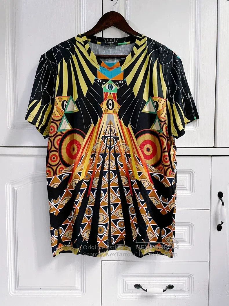 Givenchy Givenchy Classic Egyptian Pattern Short Sleeve T-Shirt Size US XL / EU 56 / 4 - 1 Thumbnail