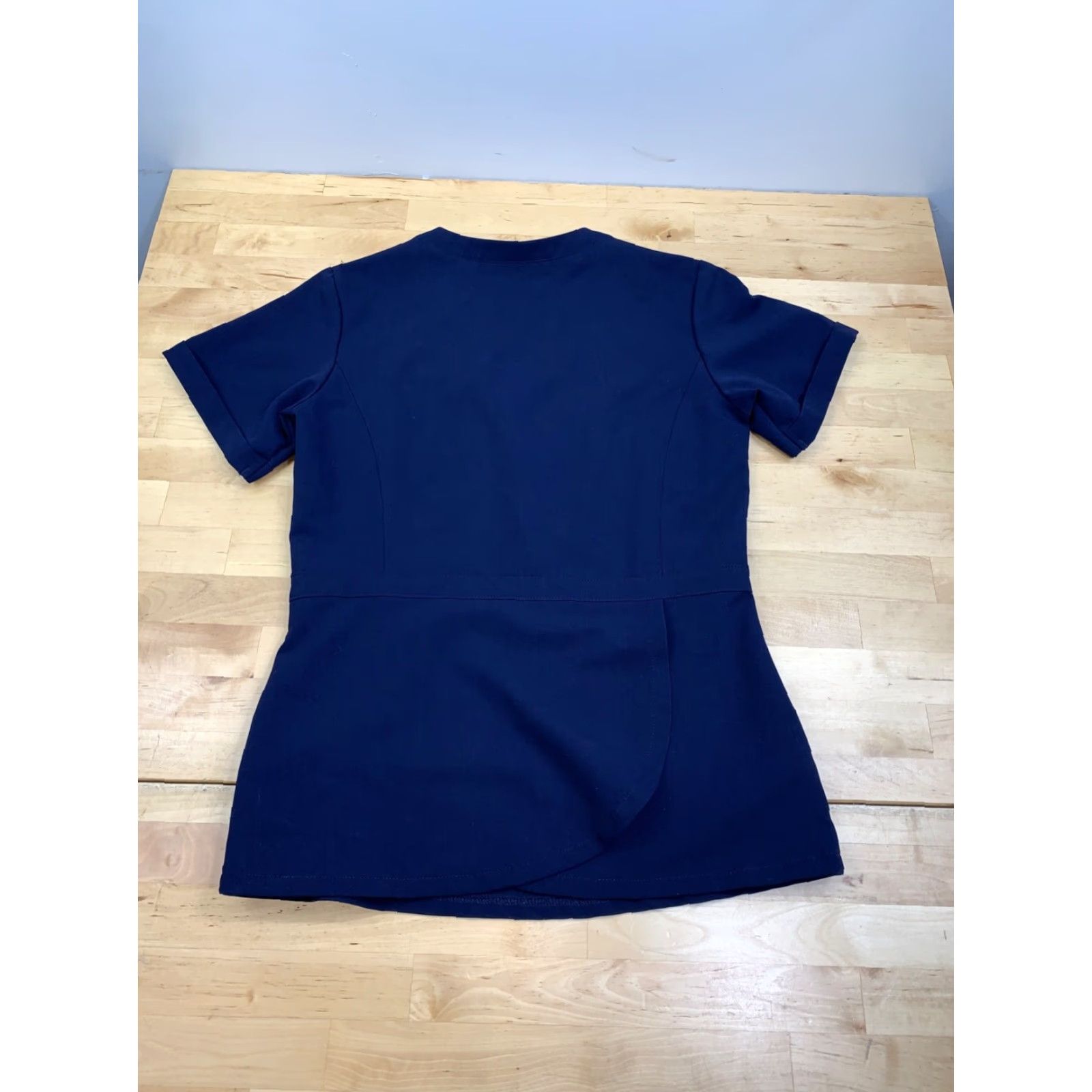 Vintage FIGS Flores Scrub Top Womens 2XS Blue Medical Hospital Scrub Top Womens 2XS Blue FIGS Size XXS / US 00 / IT 34 - 8 Thumbnail