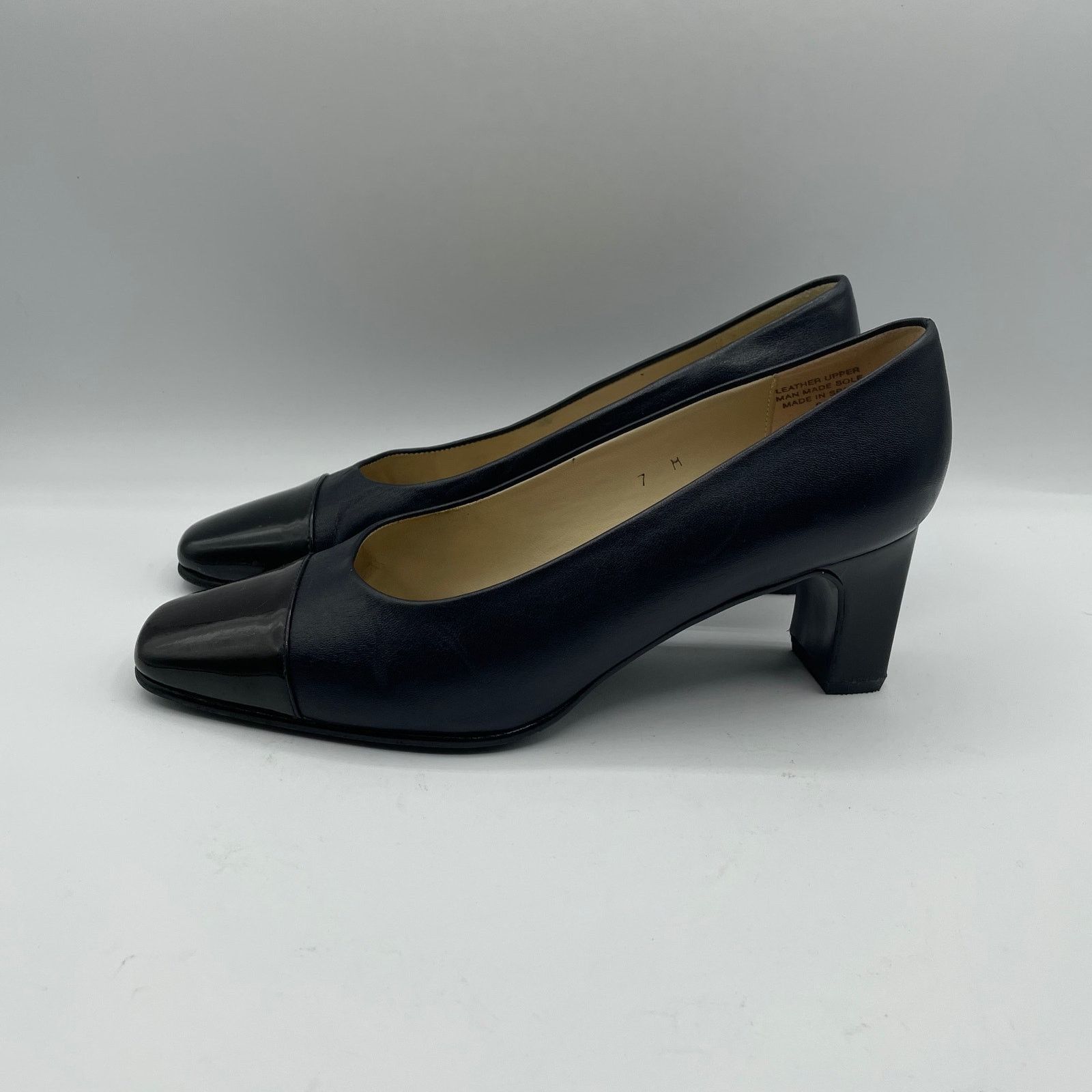 Etienne Aigner Etienne Aigner Strada Black Leather Patent Pumps Heels 7 Size US 7 / IT 37 - 2 Thumbnail