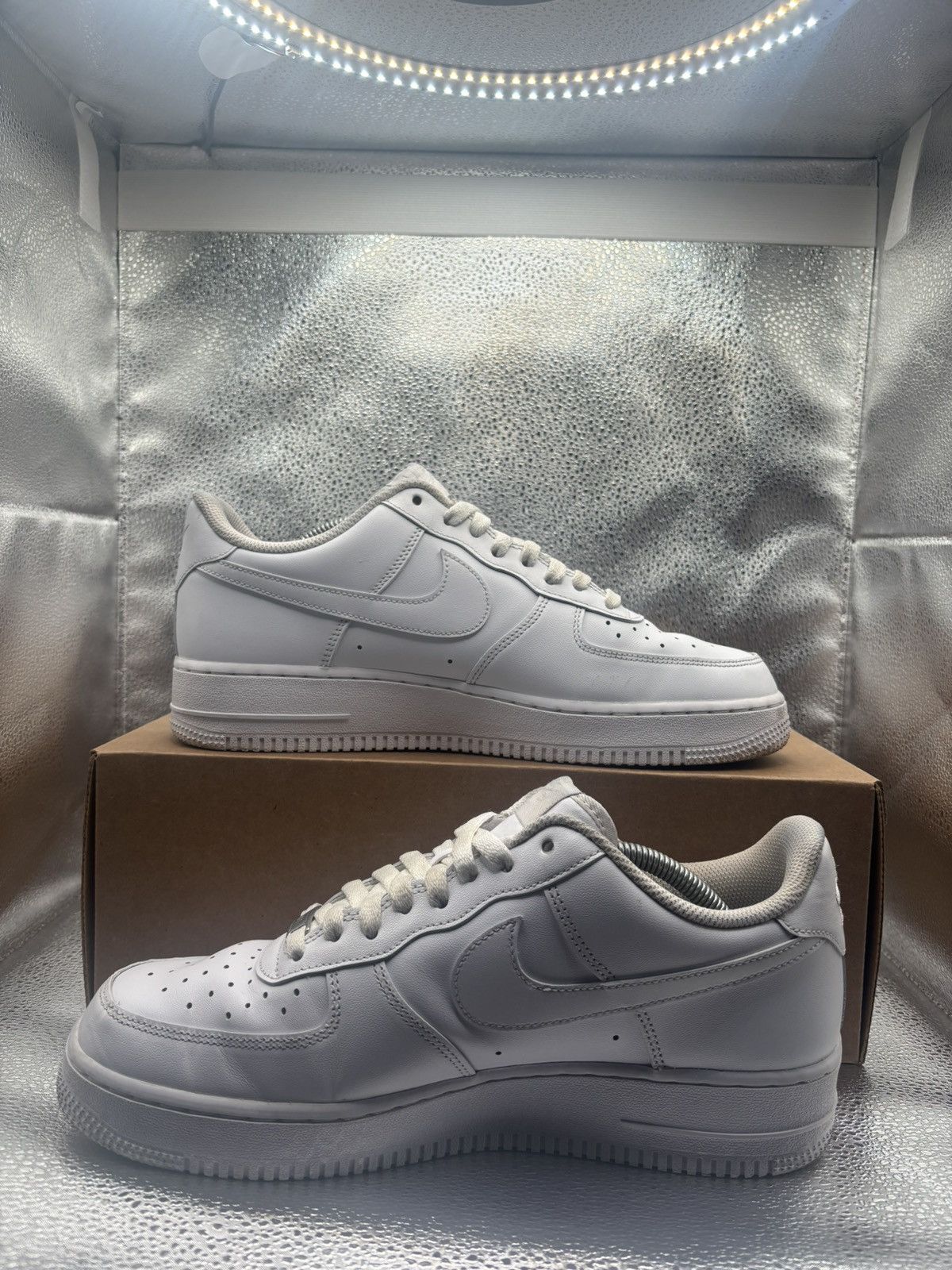 Nike Nike air force 1 low triple white Size US 10 / EU 43 - 5 Thumbnail