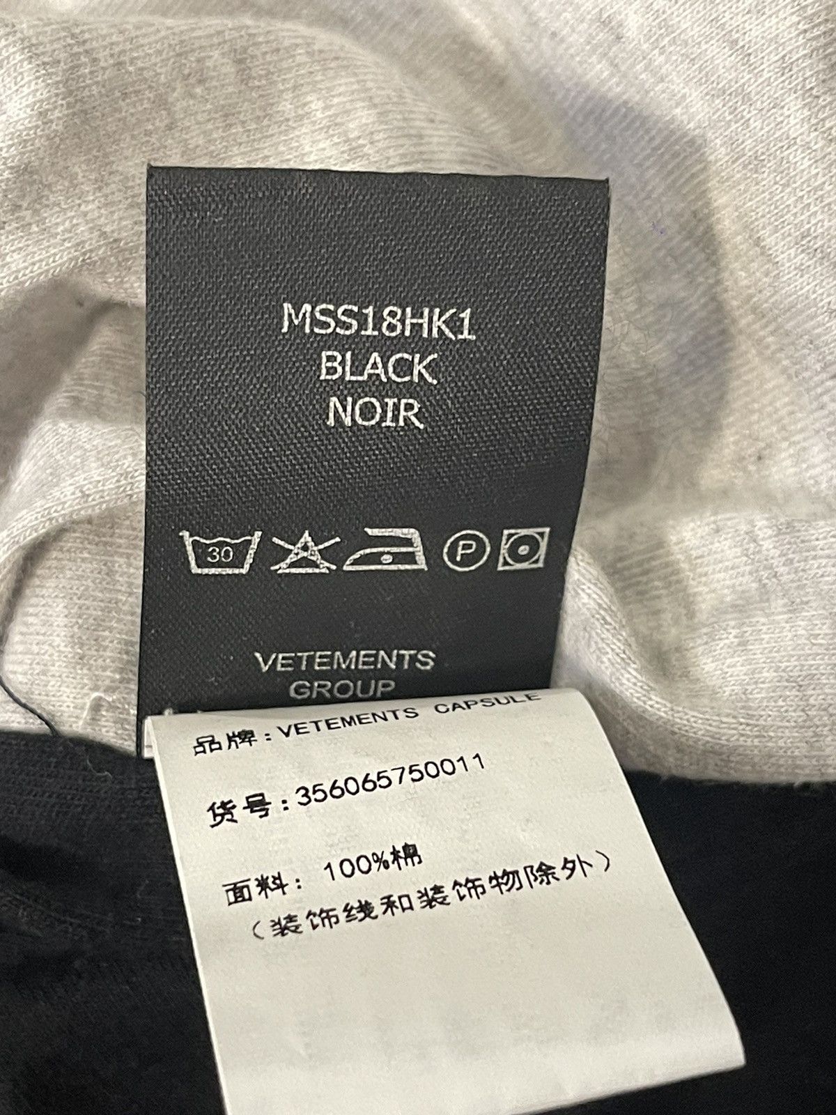 Vetements (1/50) Vetements 18ss HK limited edition reversible Tee Size US L / EU 52-54 / 3 - 5 Thumbnail