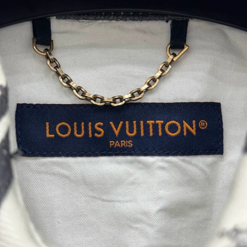 Louis Vuitton Louis Vuitton Cartoon newspaper graffiti denim short sleev Size US M / EU 48-50 / 2 - 6 Thumbnail