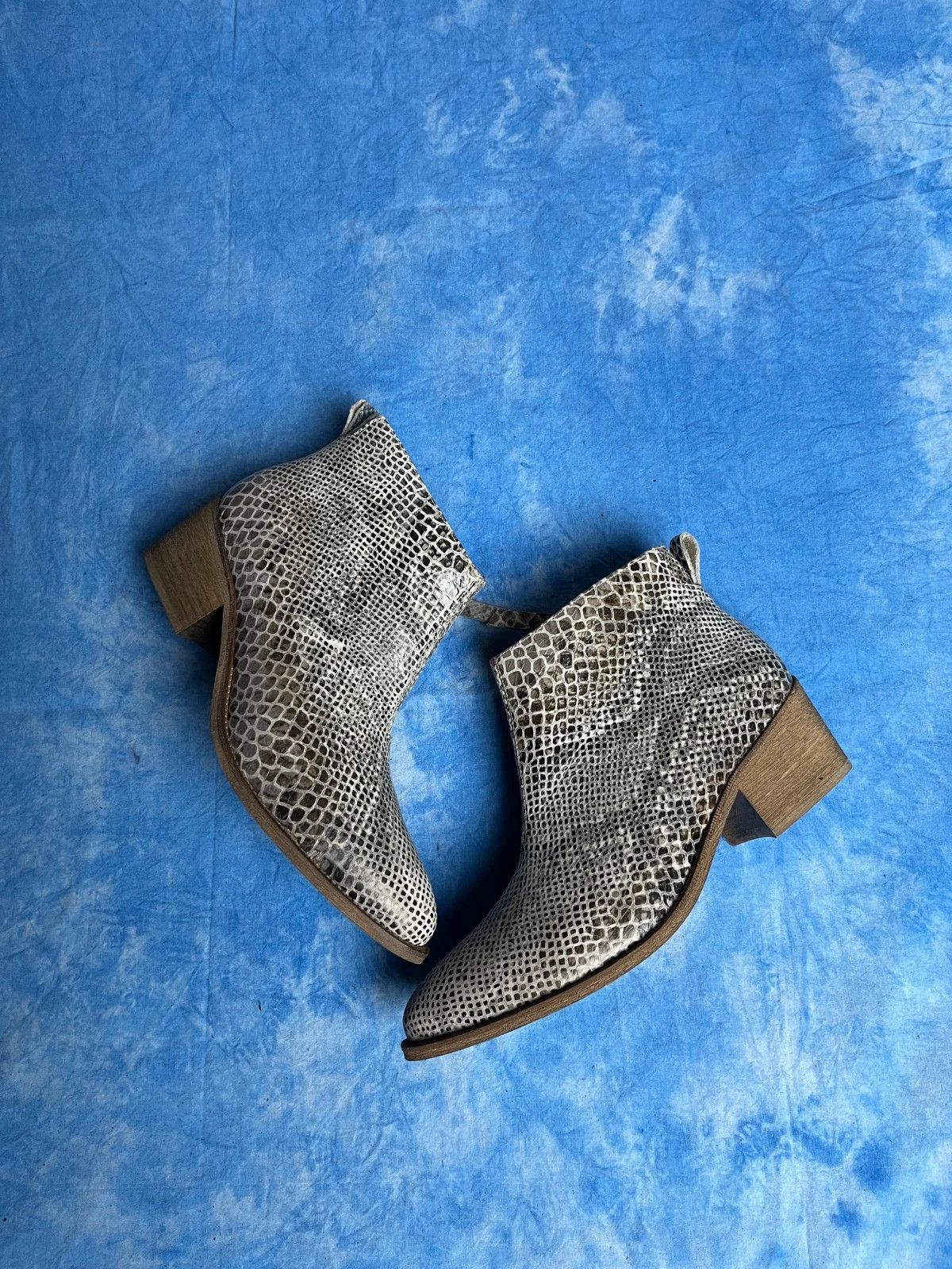 LIEBESKIND BERLIN Liebeskind Berlin Real Leather Snake Japan Style Cowboy Size US 8 / EU 41 - 1 Thumbnail
