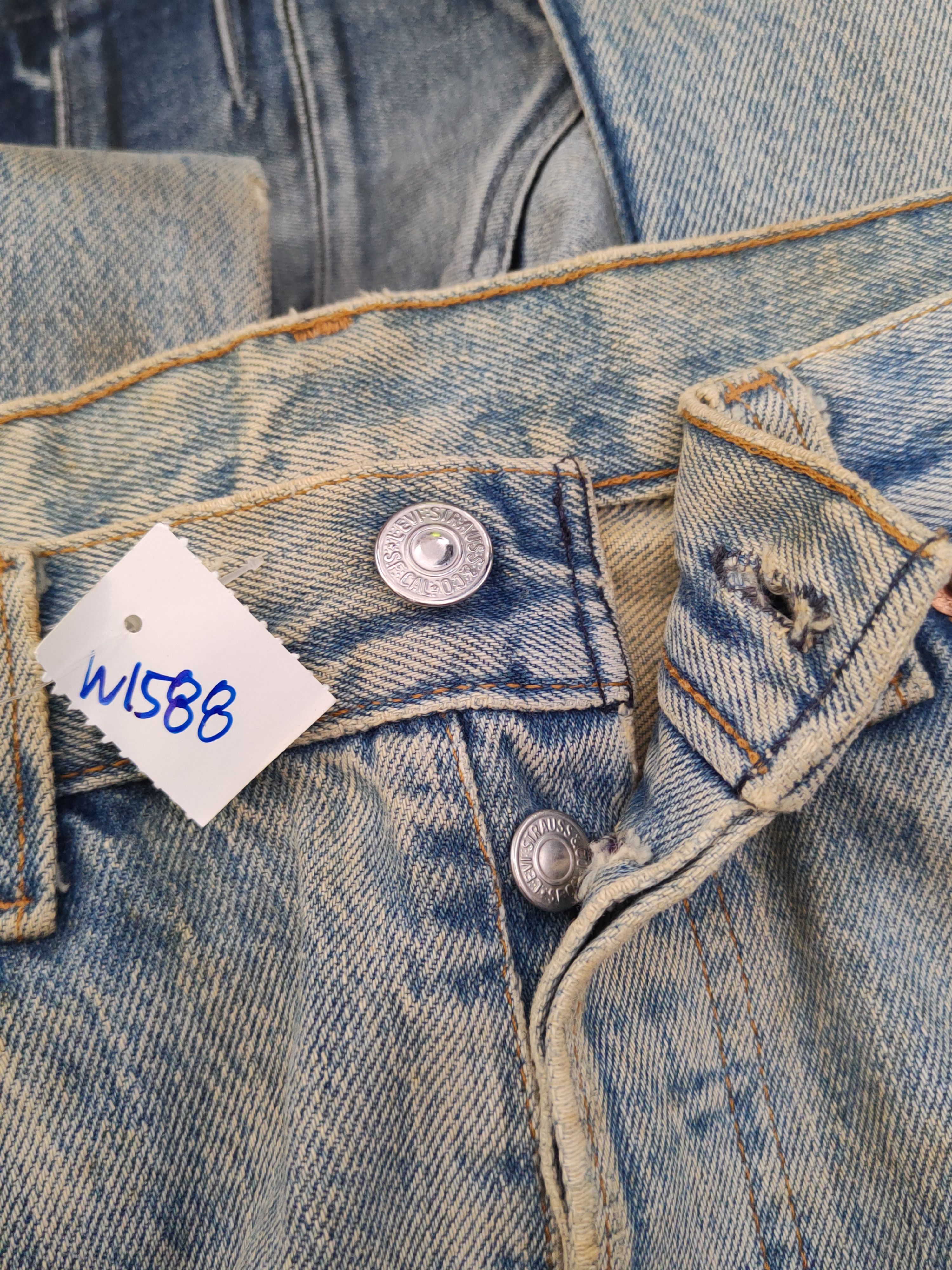 Levi's Levi's Light Blue Distressed Ripped denim Jeans #W1588 Size US 34 / EU 50 - 19 Thumbnail