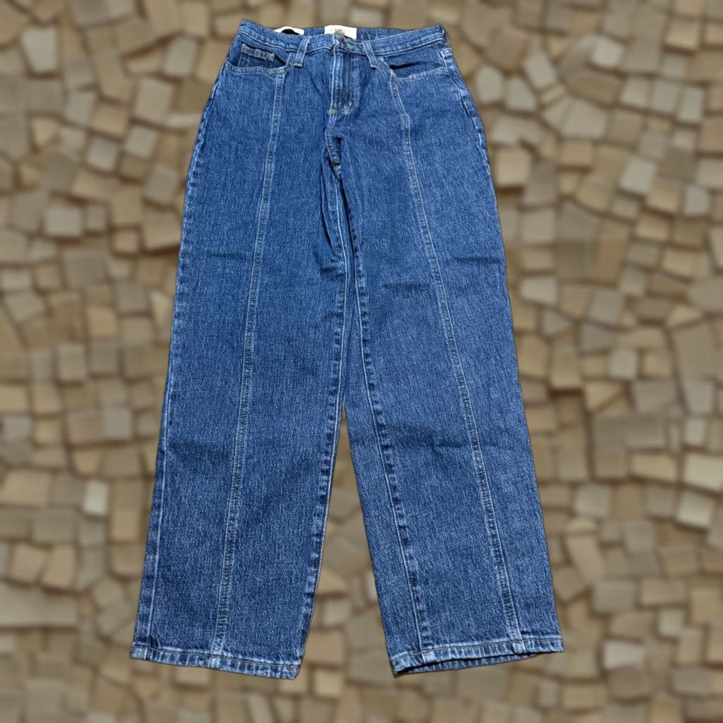 Vintage Universal Thread Jeans Women's 4 Blue Denim Regular Straight 5-Pocket Vintage? No Vintage 4 Womens Jeans Size 27" / US 4 / IT 40 - 1 Thumbnail