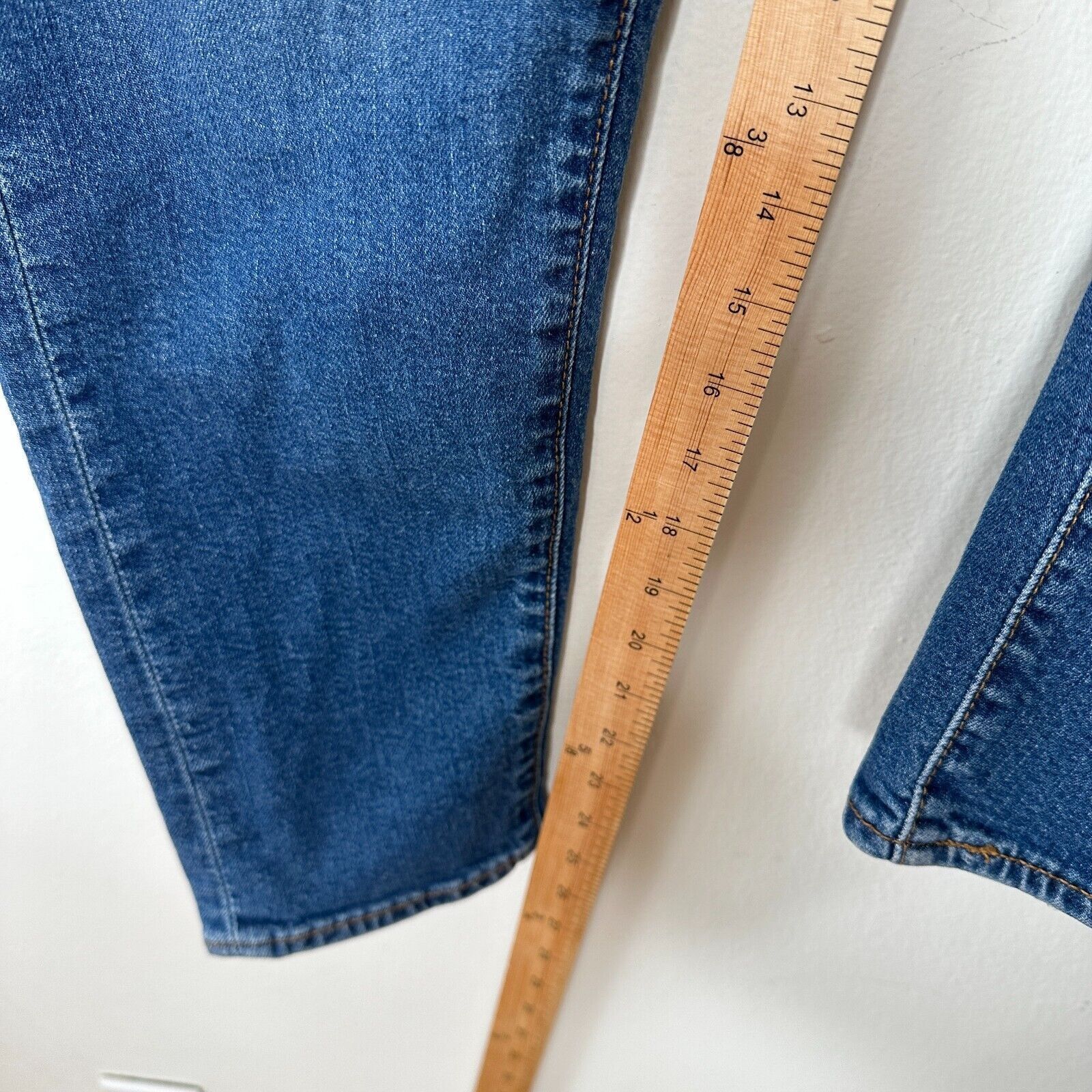 Levi's Levi's Medium Wash Wedgie Skinny High Rise Button Jean 32 Size 32" / US 10 / IT 46 - 10 Thumbnail