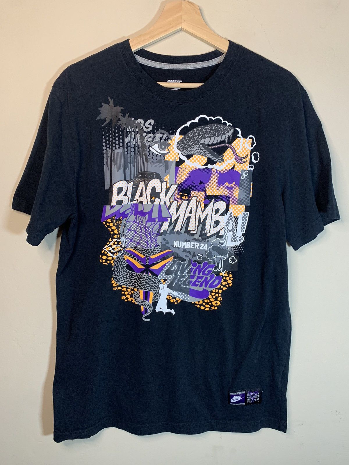 Nike *RARE* Nike x Kobe Bryant Black Mamba Living Legend T-Shirt Size US L / EU 52-54 / 3 - 1 Thumbnail