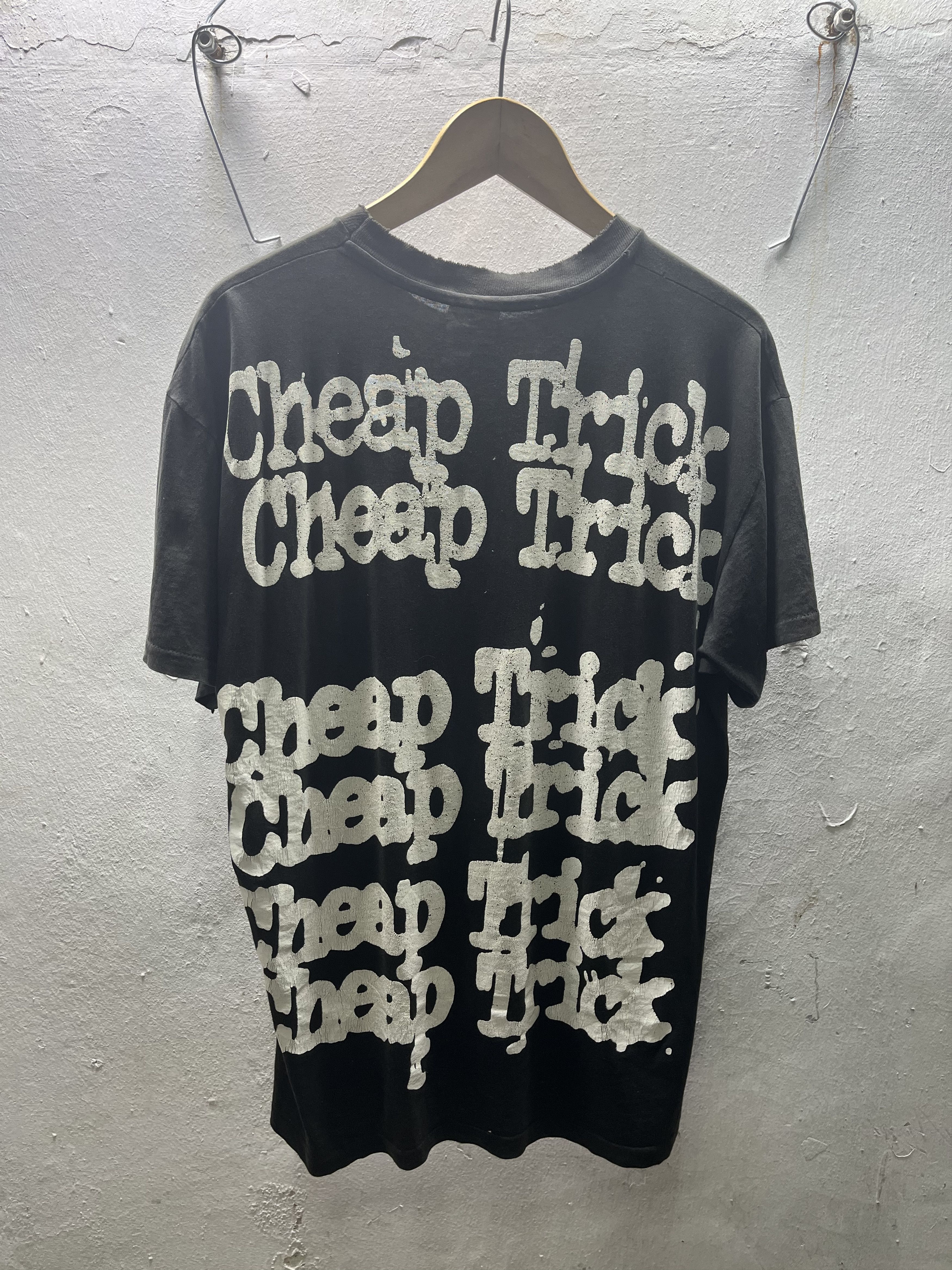 Hanes Vintage Band Tees Cheap Trick Size US L / EU 52-54 / 3 - 3 Thumbnail