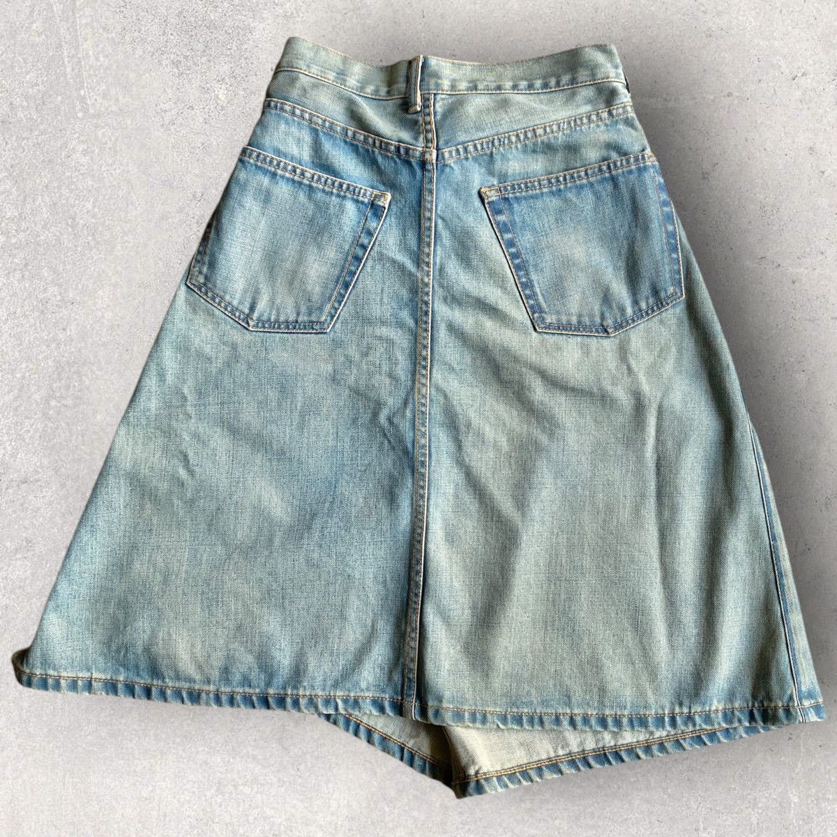 Comme des Garcons AW04 Back-to-front denim skirt Size 27" / US 4 / IT 40 - 2 Thumbnail