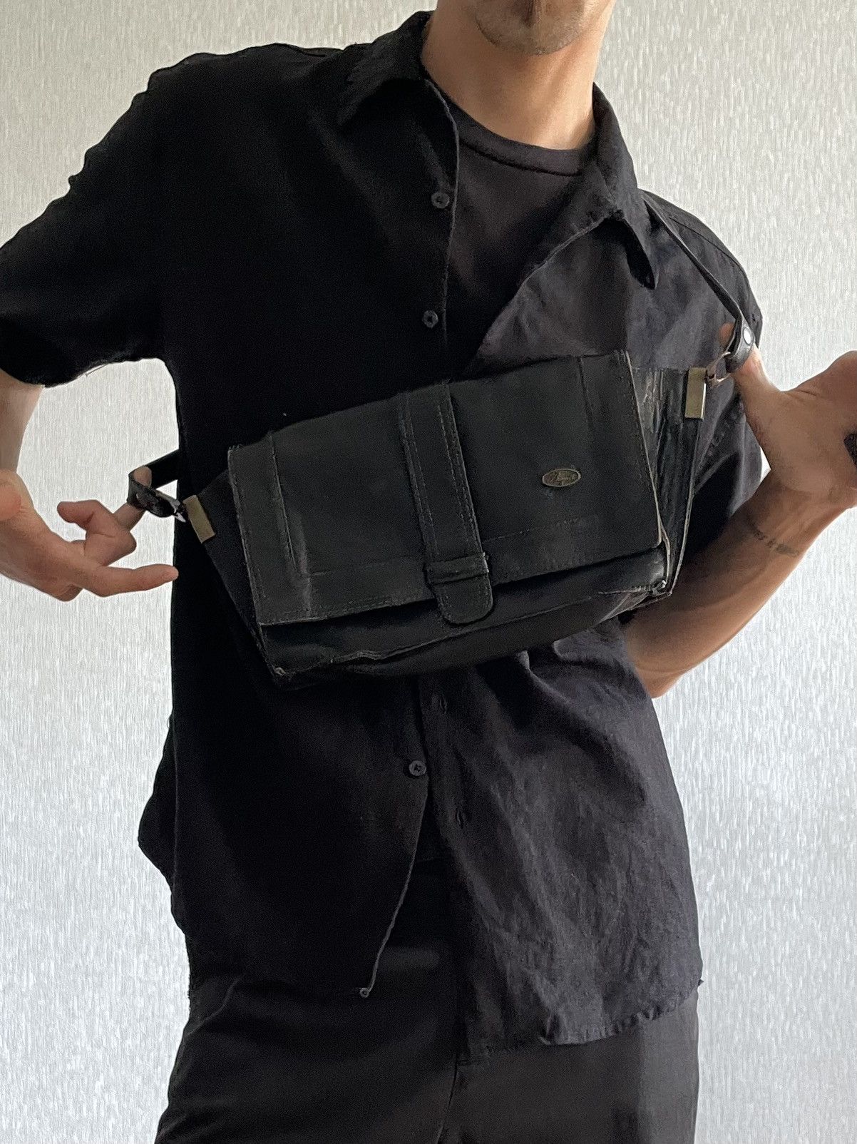 Bugatti Saved Bugatti Black Leather Messenger Bag 90s Size ONE SIZE - 19 Thumbnail