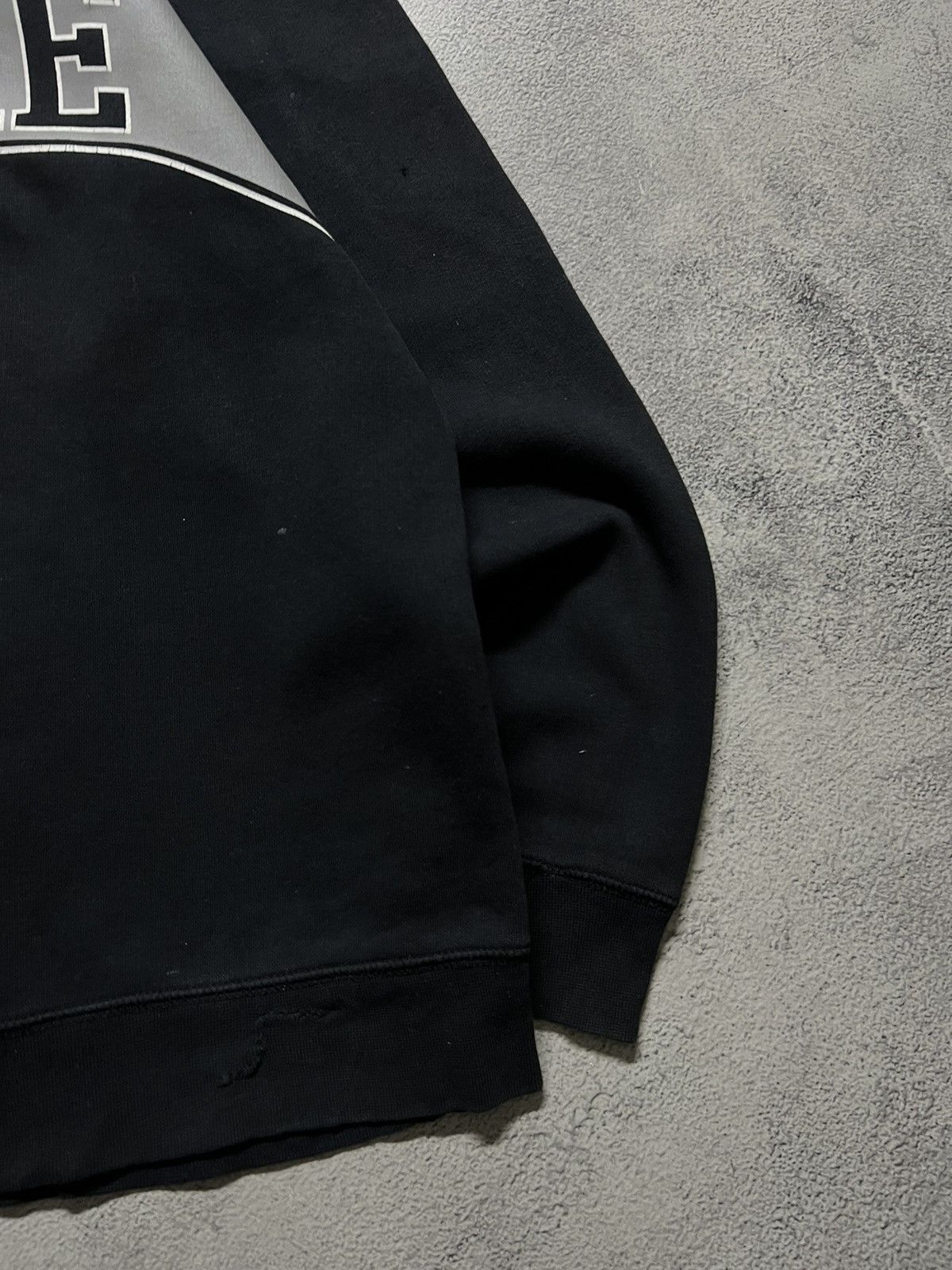 Nike × Vintage Vintage Y2K Nike Faded Spell Out Big Logo Sweatshirt 00’s Size US M / EU 48-50 / 2 - 8 Thumbnail