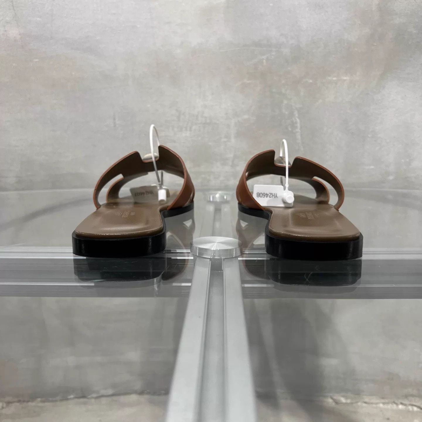 Hermes Hermes Oran Brown Slipper EUR 38 Size US 7.5 / IT 37.5 - 6 Thumbnail