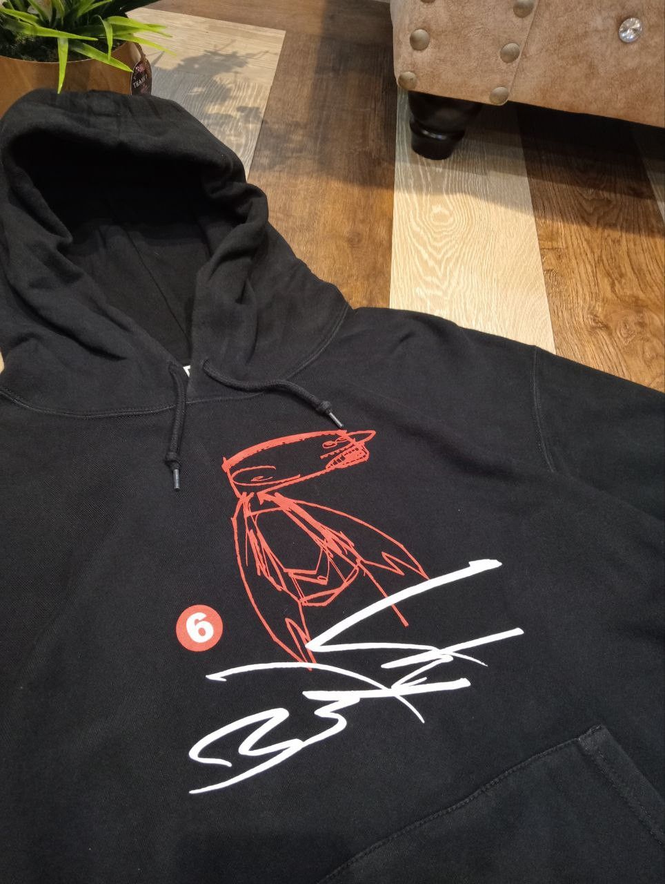 Futura × Uniqlo UNIQLO X FUTURA OVERSIZED HOODIE - SIZE L BLACK Size US L / EU 52-54 / 3 - 4 Thumbnail