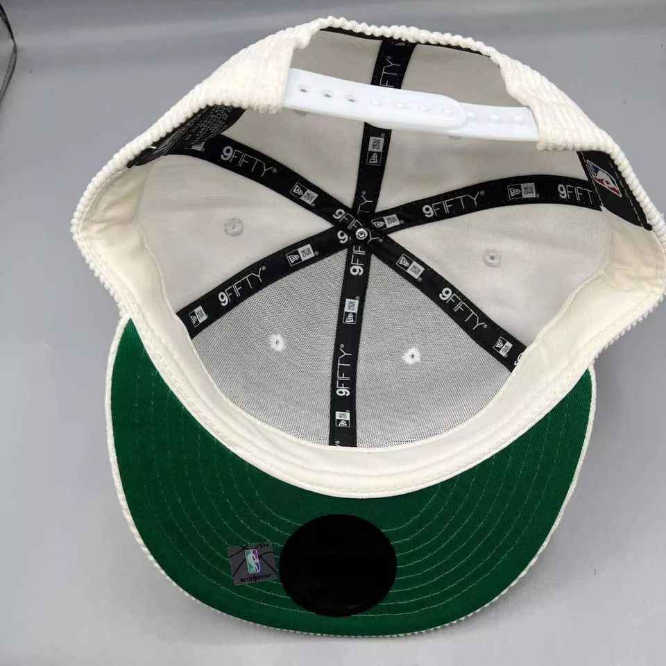 New Era Los Angeles LA Lakers Hat Men Corduroy Snap Back Cap New Size ONE SIZE - 3 Thumbnail
