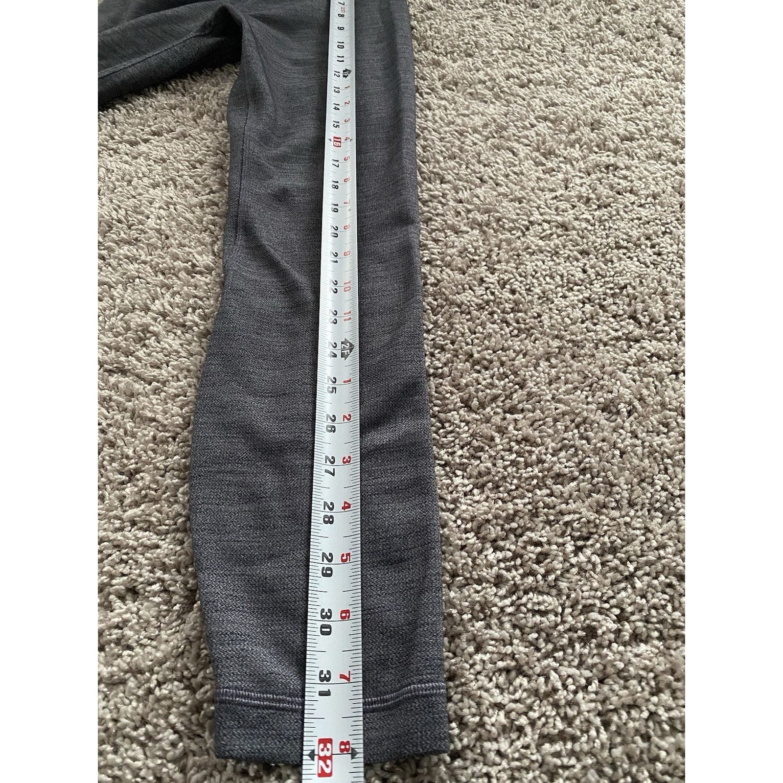 Lululemon Lululemon Gray Leggings sz 4 Size 27" / US 4 / IT 40 - 5 Thumbnail
