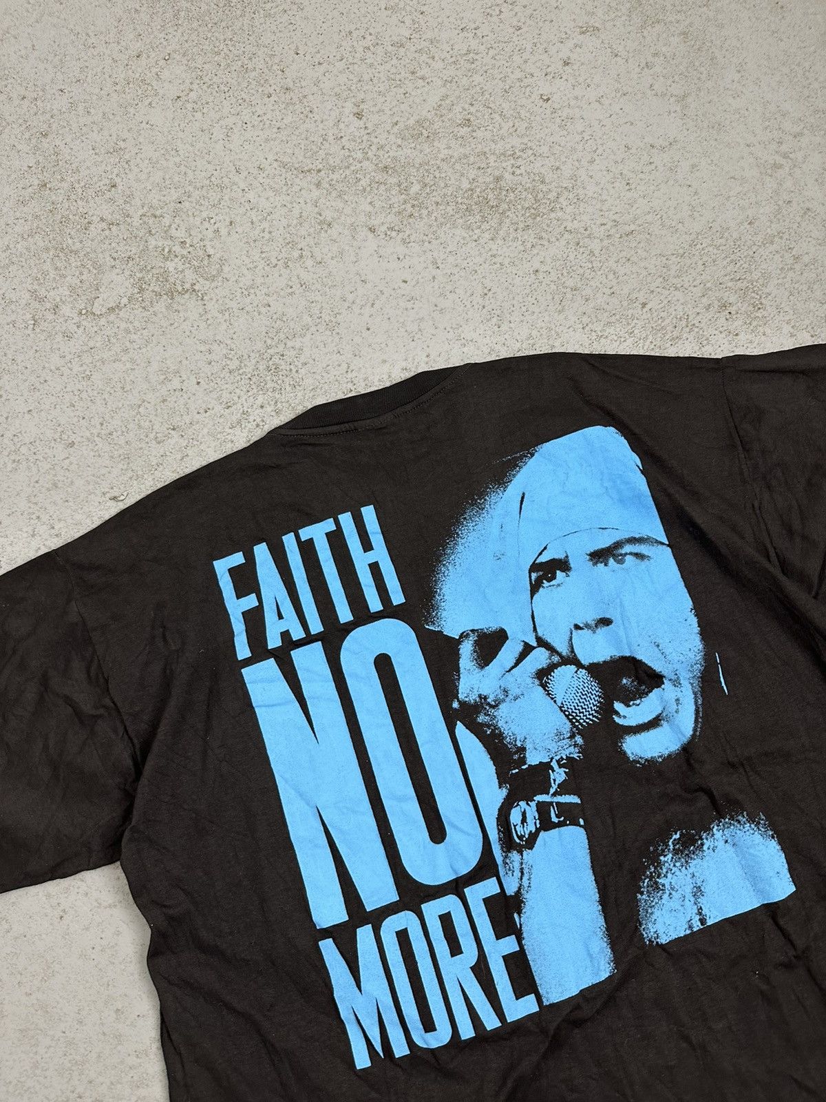 Band Tees Vintage Faith No More Rock T-Shirt Size US XL / EU 56 / 4 - 13 Thumbnail