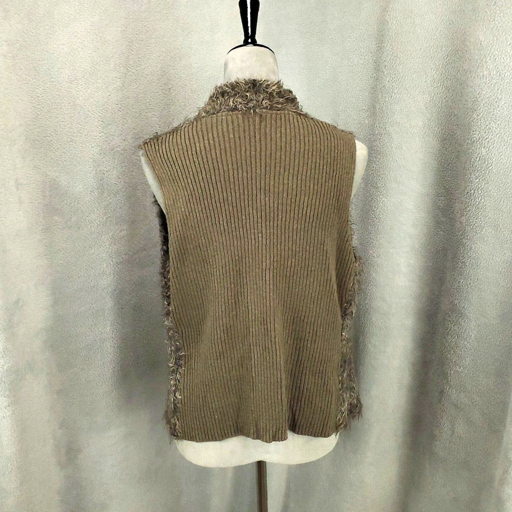 Vintage CAbi Brown Faux Fur Vest Womens Medium Open Front Casual Cardigan Size M / US 6-8 / IT 42-44 - 2 Thumbnail