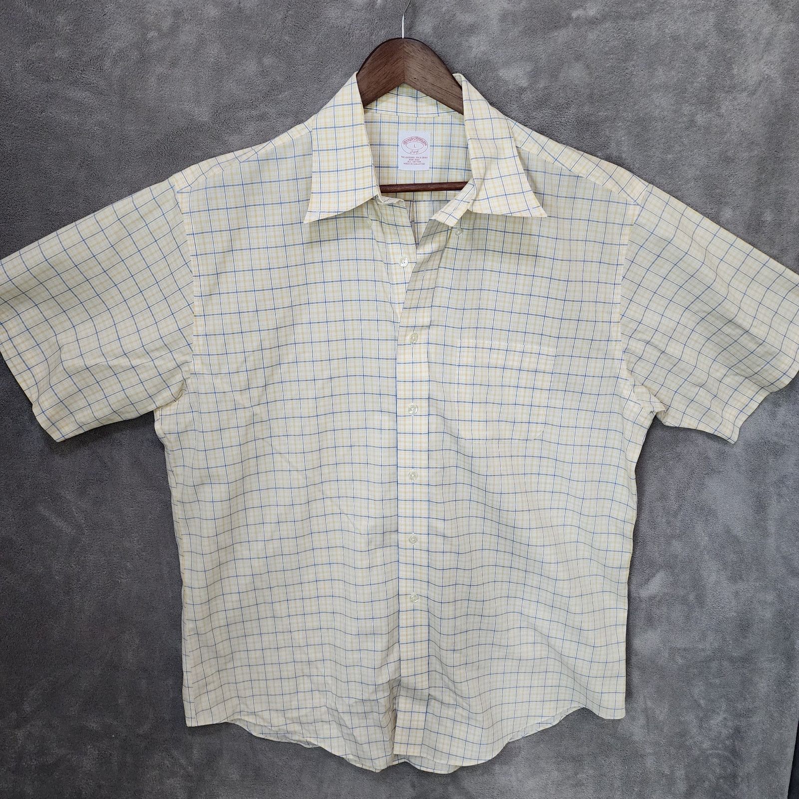 Brooks Brothers Brooks Brothers Large Grid Plaid Short Sleeve Shirt Size US L / EU 52-54 / 3 - 1 Thumbnail