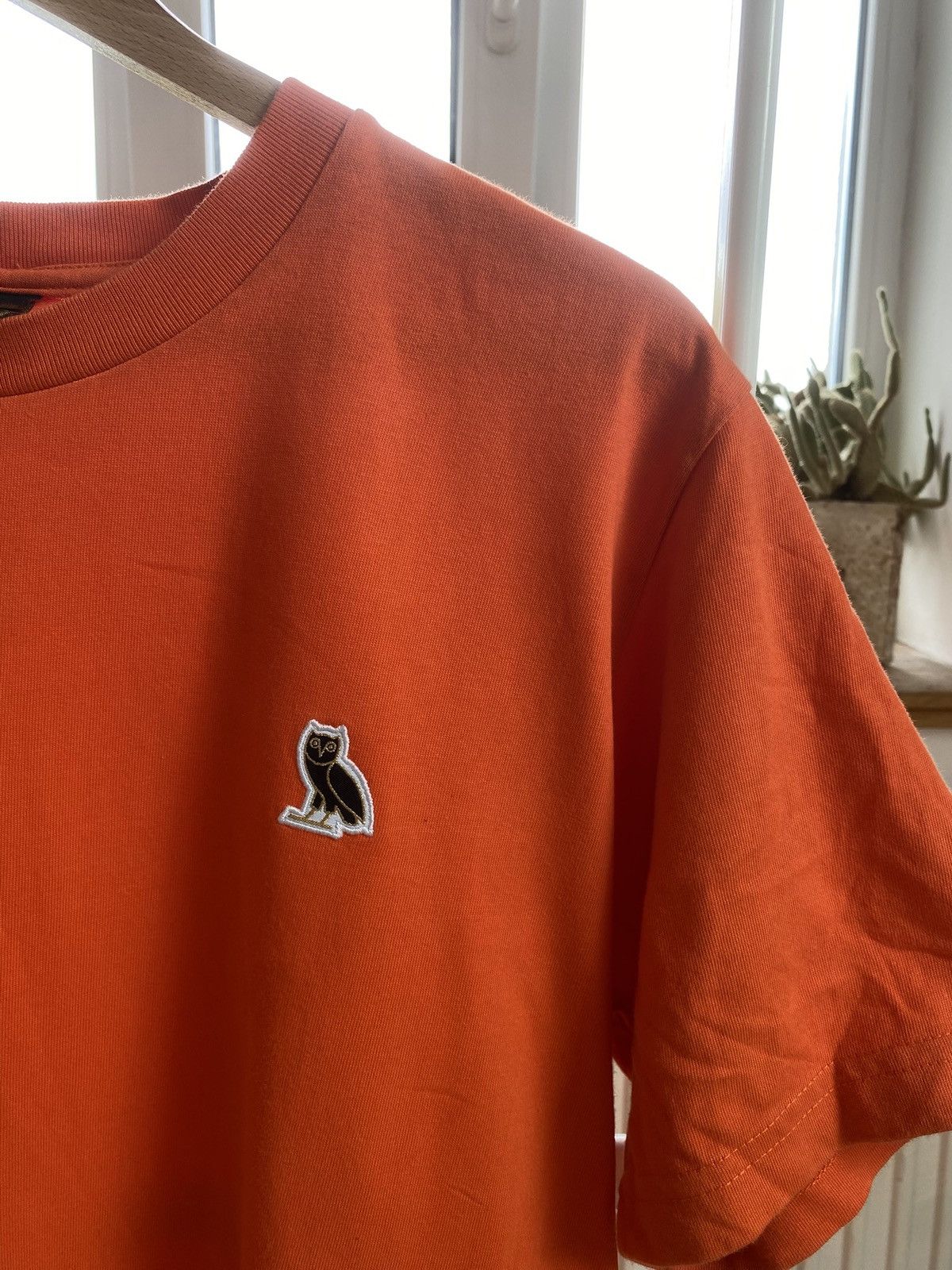 Drake × Japanese Brand OVO DRAKE MERCH MINI LOGO TEE Size US M / EU 48-50 / 2 - 2 Thumbnail