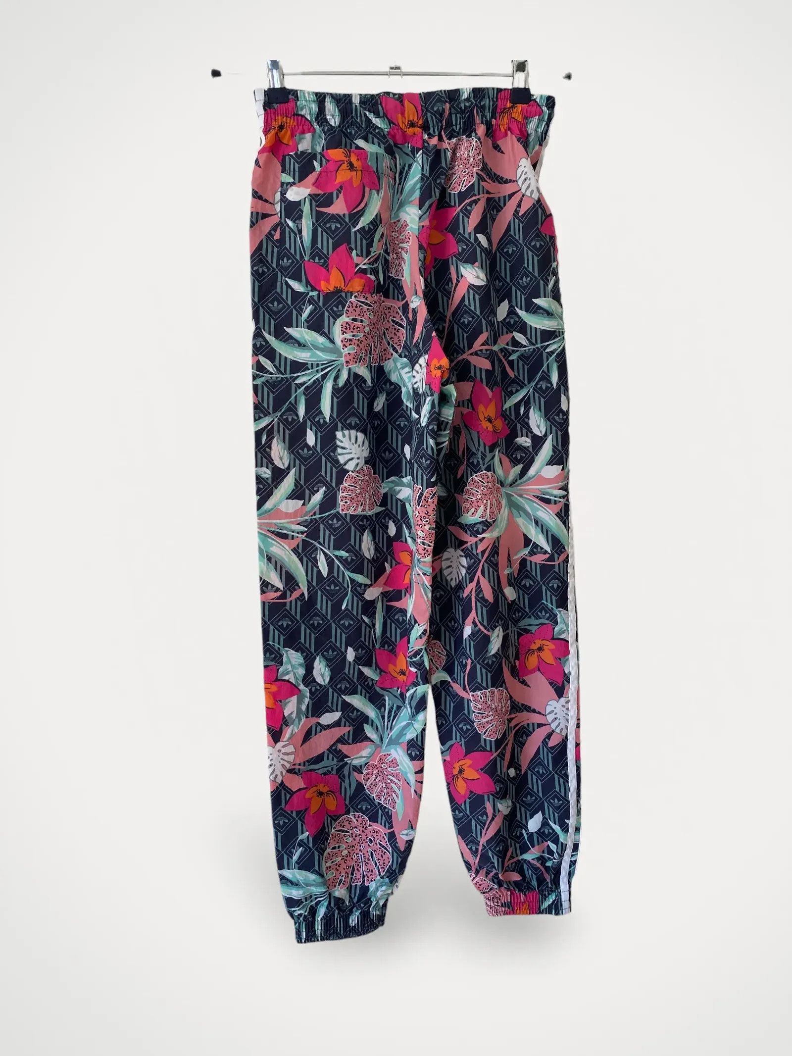 Adidas Adidas Byxor från designen Her Pants Size 25" / US 0 / IT 36 - 1 Thumbnail