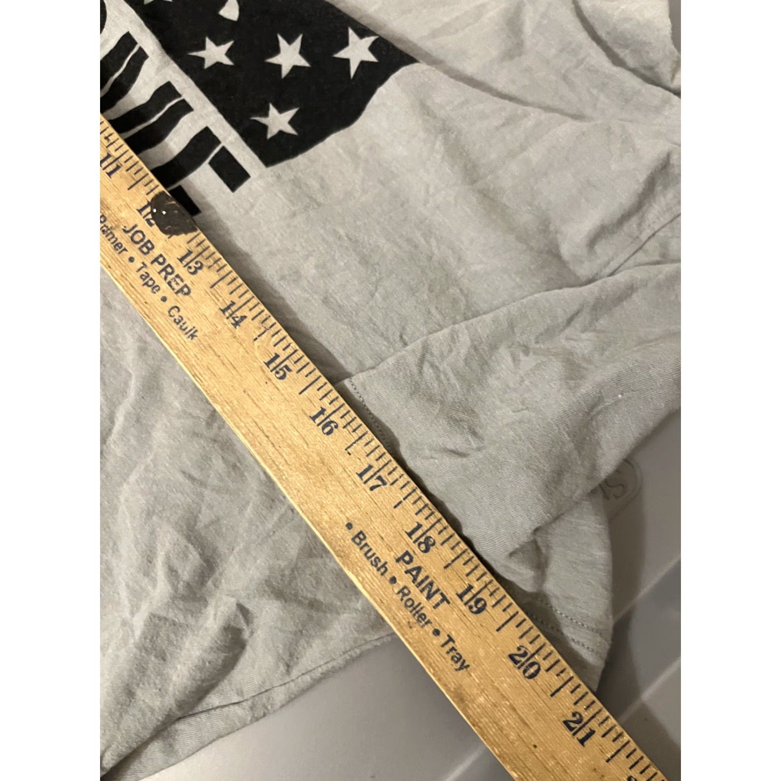 Under Armour Under Armour T-Shirt Mens S Gray Short Sleeve Freedom Home Of Brave Graphic Shirt Mens Short Sleeve Gray Under Armour - Patriotic USA Bird Theme Size US S / EU 44-46 / 1 - 5 Thumbnail