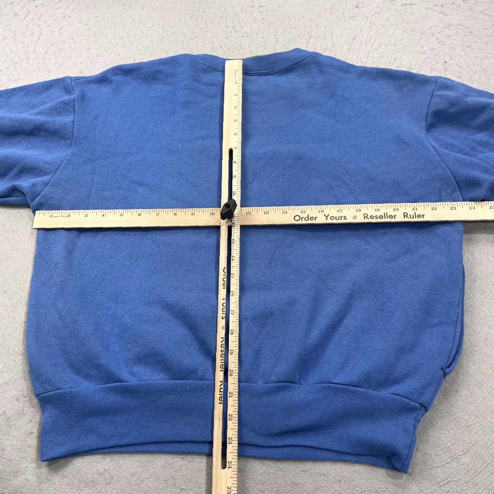 Vintage VINTAGE Pioneer Golf Sweatshirt Mens L Blue Embroidered 90s Crewneck "Pullover" (Note: only use words from original title; adjust punctuation minimal) Size US L / EU 52-54 / 3 - 6 Thumbnail