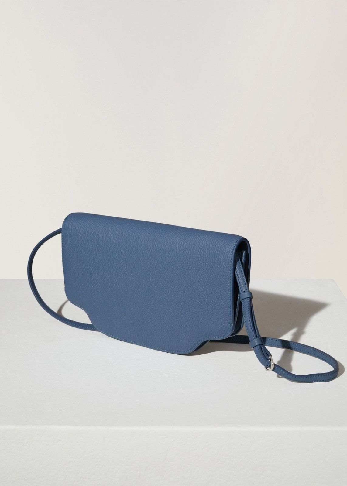 Loro Piana o1srvl11e0924 Size: / OS Sesia Clutch Purse Bag in Blue Size ONE SIZE - 1 Thumbnail