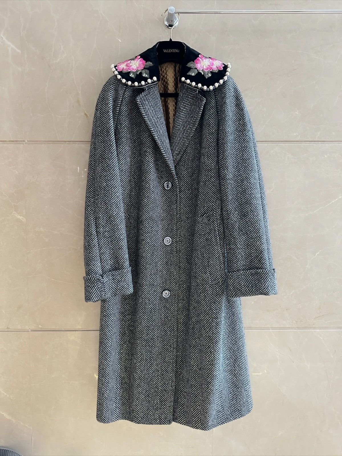 Gucci Gucci Runway Herringbone Coat With Embroidery Size M / US 6-8 / IT 42-44 - 1 Thumbnail