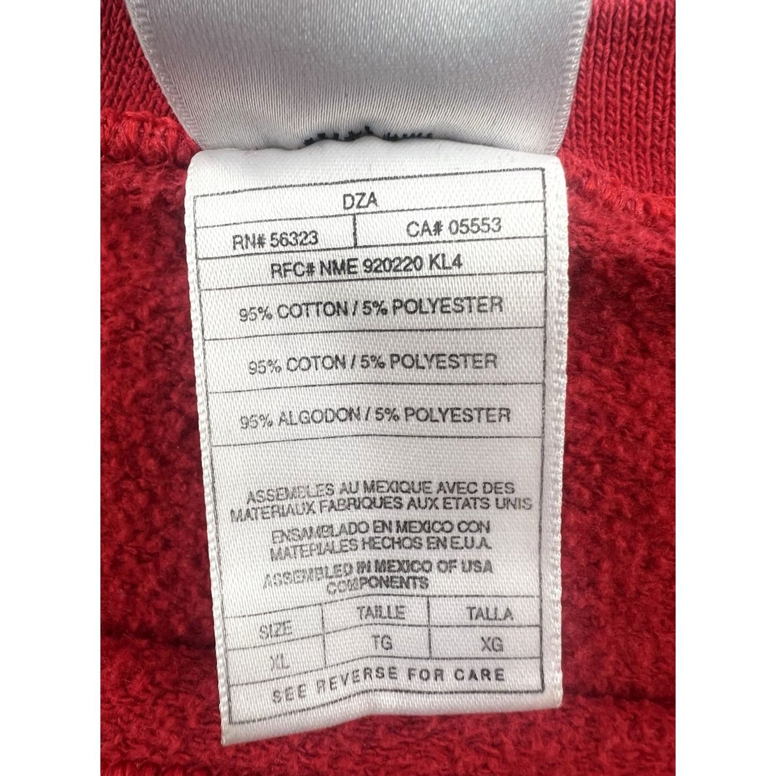 Nike VINTAGE Nike Women's Cropped Red Long Sleeve Sweatshirt XL Shirt Women Red 1990s Graphic Sportswear/Bangladesh Size XL / US 12-14 / IT 48-50 - 6 Thumbnail