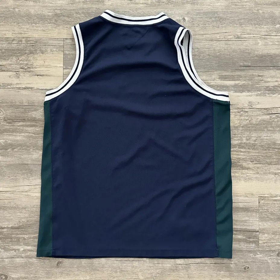 Tommy Hilfiger Vintage Tommy Hilfiger Athletics Basketball Jersey Tank Top Size US L / EU 52-54 / 3 - 6 Thumbnail